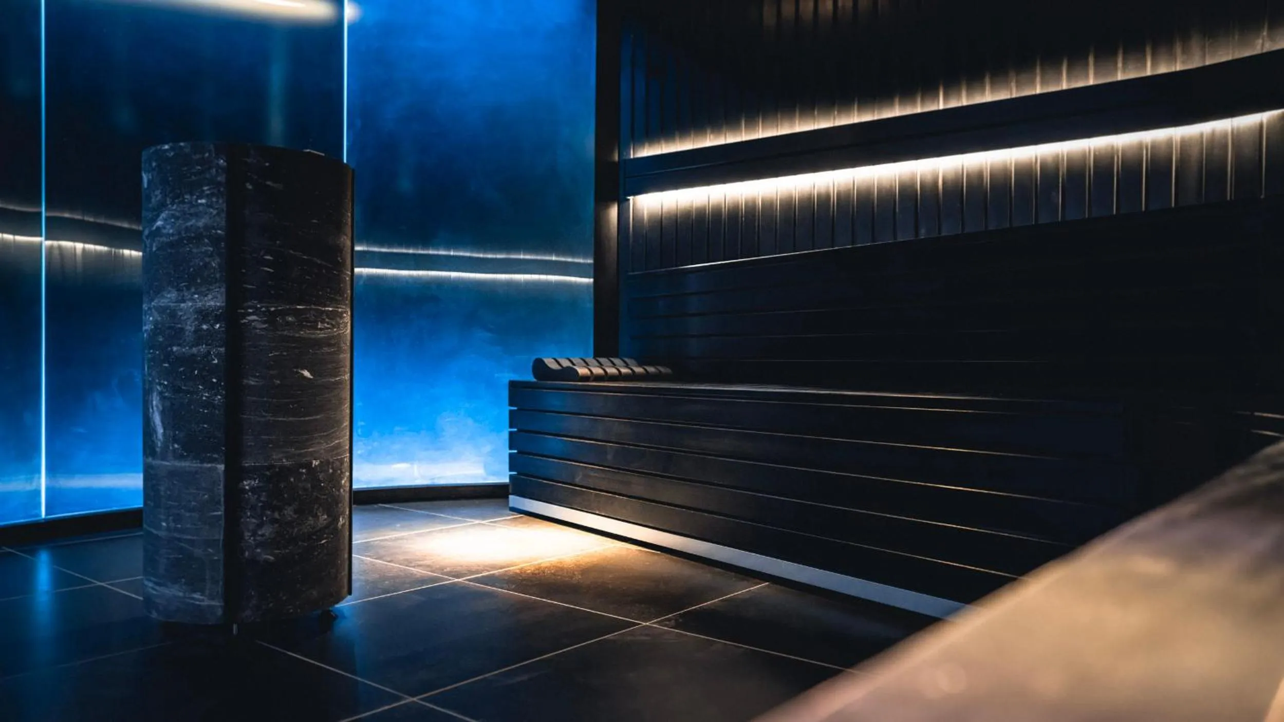 Sauna in Le Parc Hôtel devient YONA