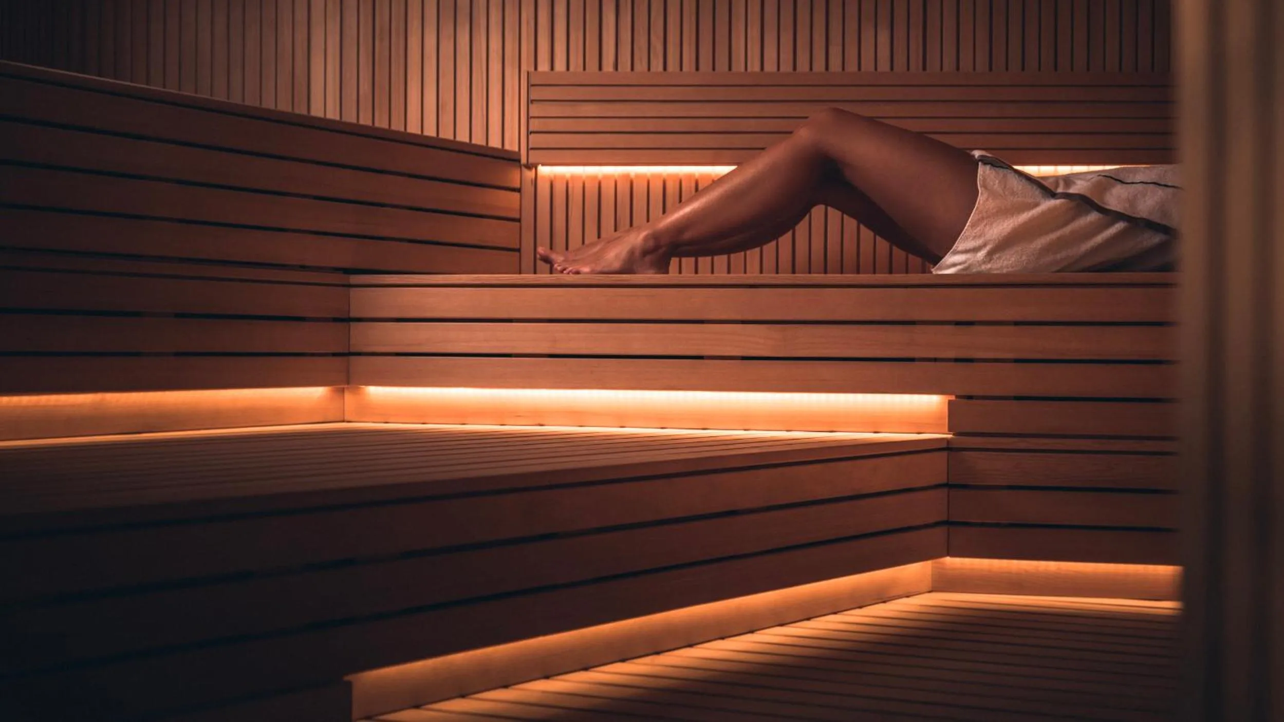 Sauna in Le Parc Hôtel devient YONA
