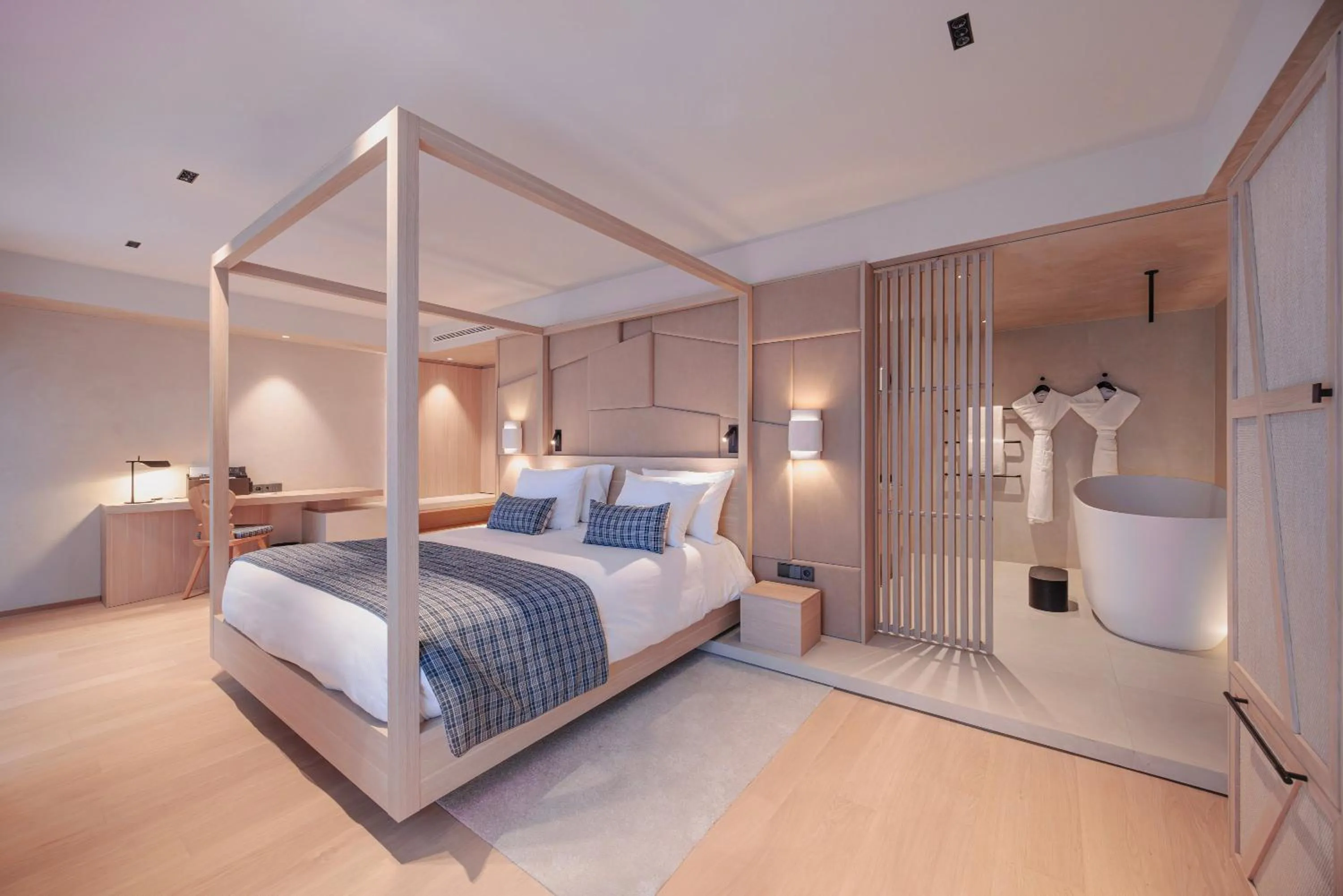 Photo of the whole room, Bed in Le Parc Hôtel devient YONA