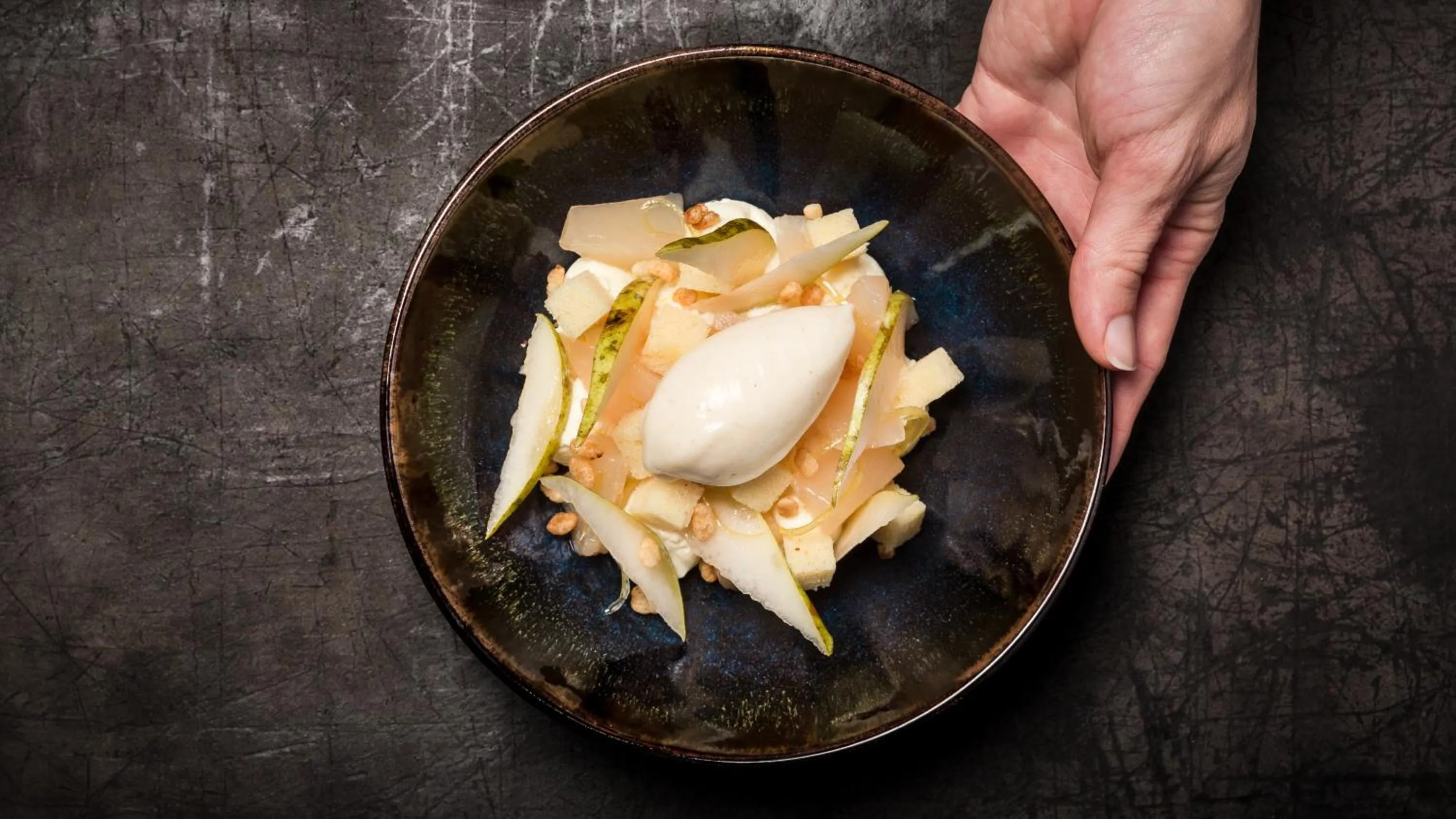 Food in Le Parc Hôtel devient YONA