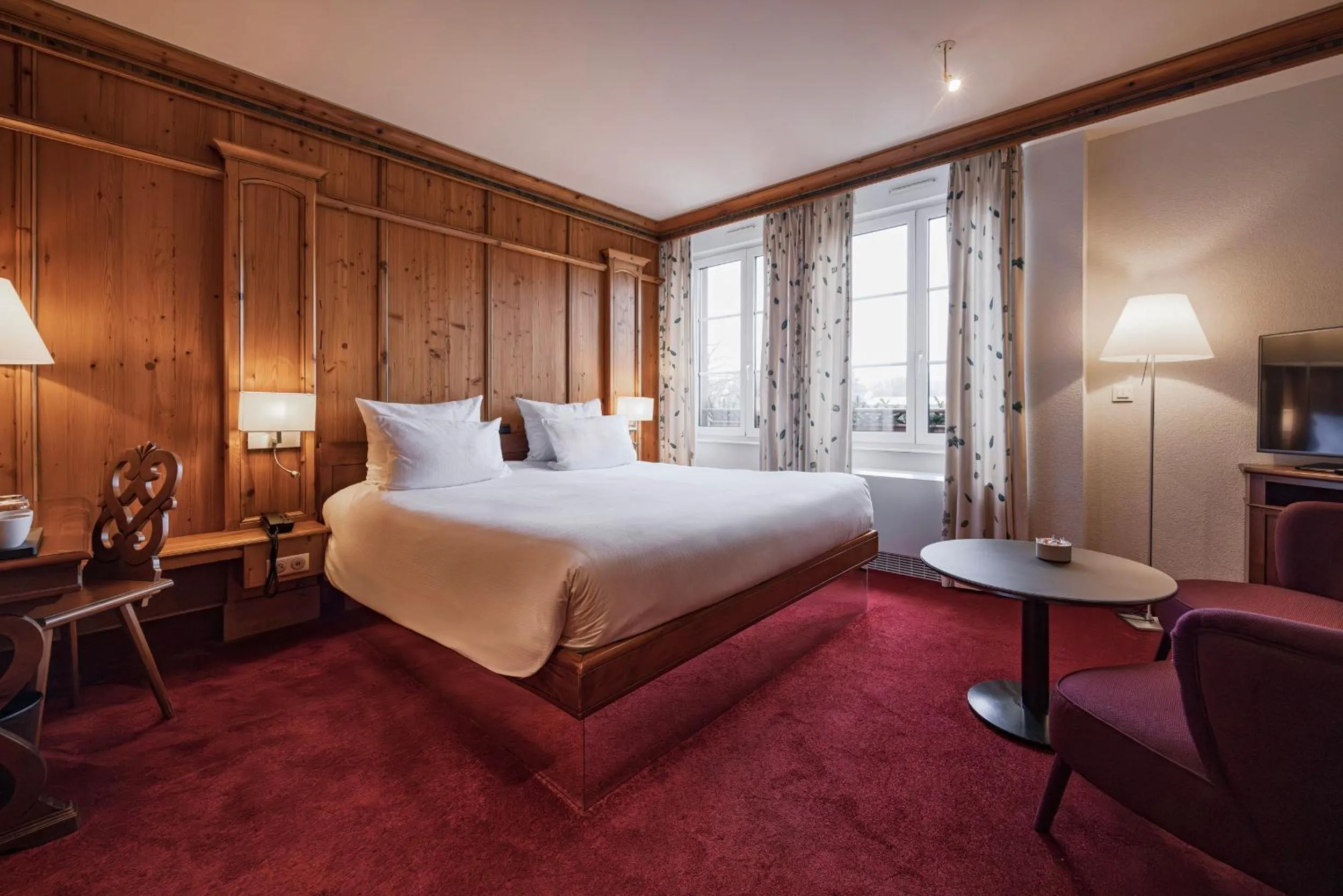 Bedroom, Bed in YONA ex Le Parc Hôtel