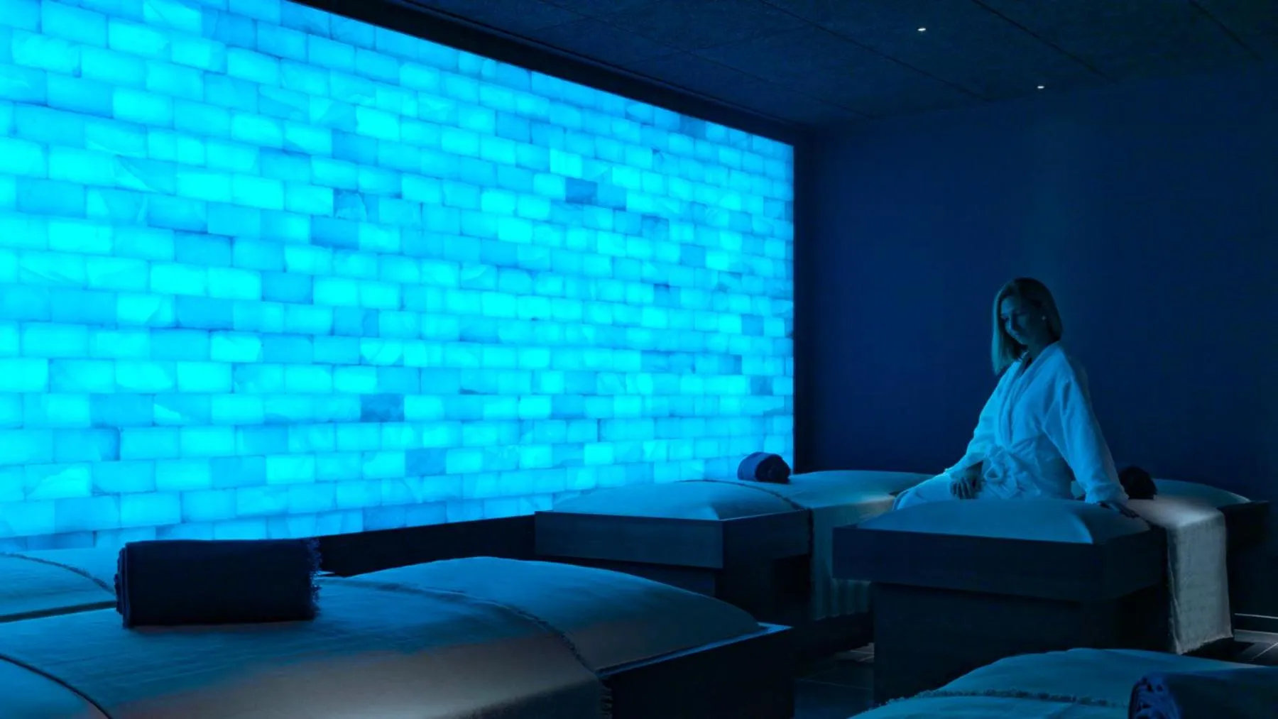 Spa and wellness centre/facilities in Le Parc Hôtel devient YONA