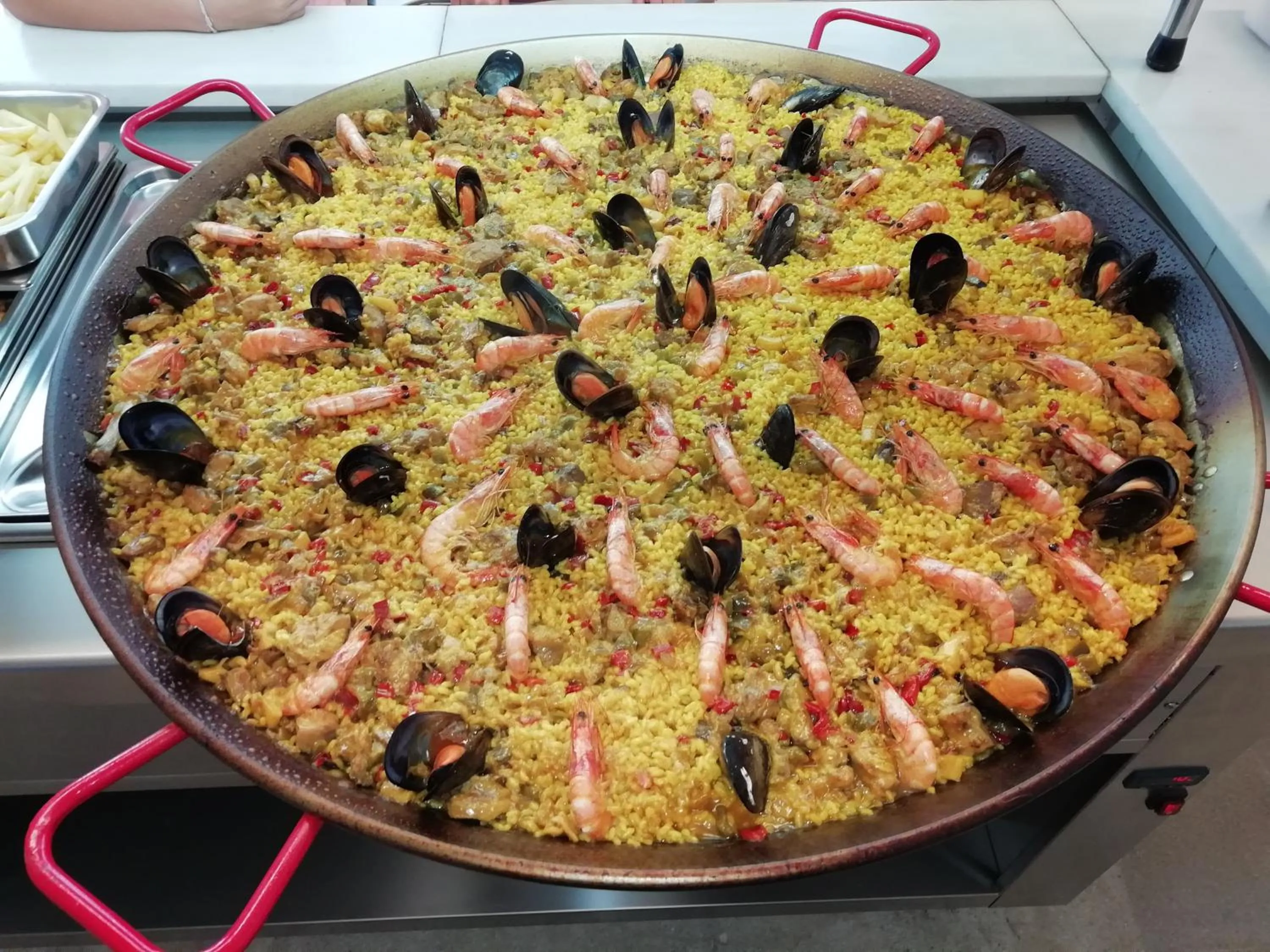 Restaurant/places to eat in Alberg Deltebre Xanascat