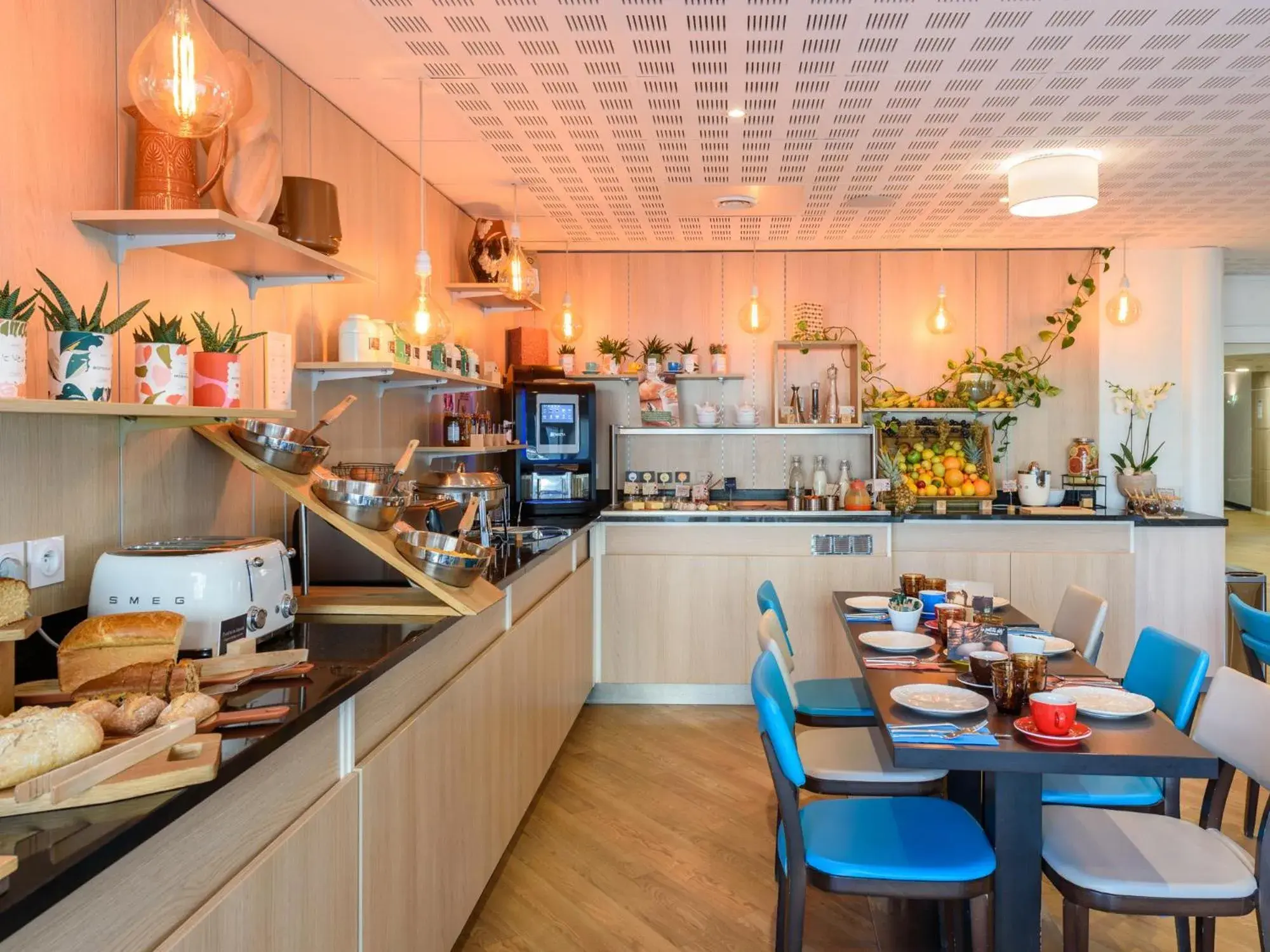 Buffet breakfast in Residhome Toulouse Tolosa Buffet breakfast in Residhome Toulouse Tolosa