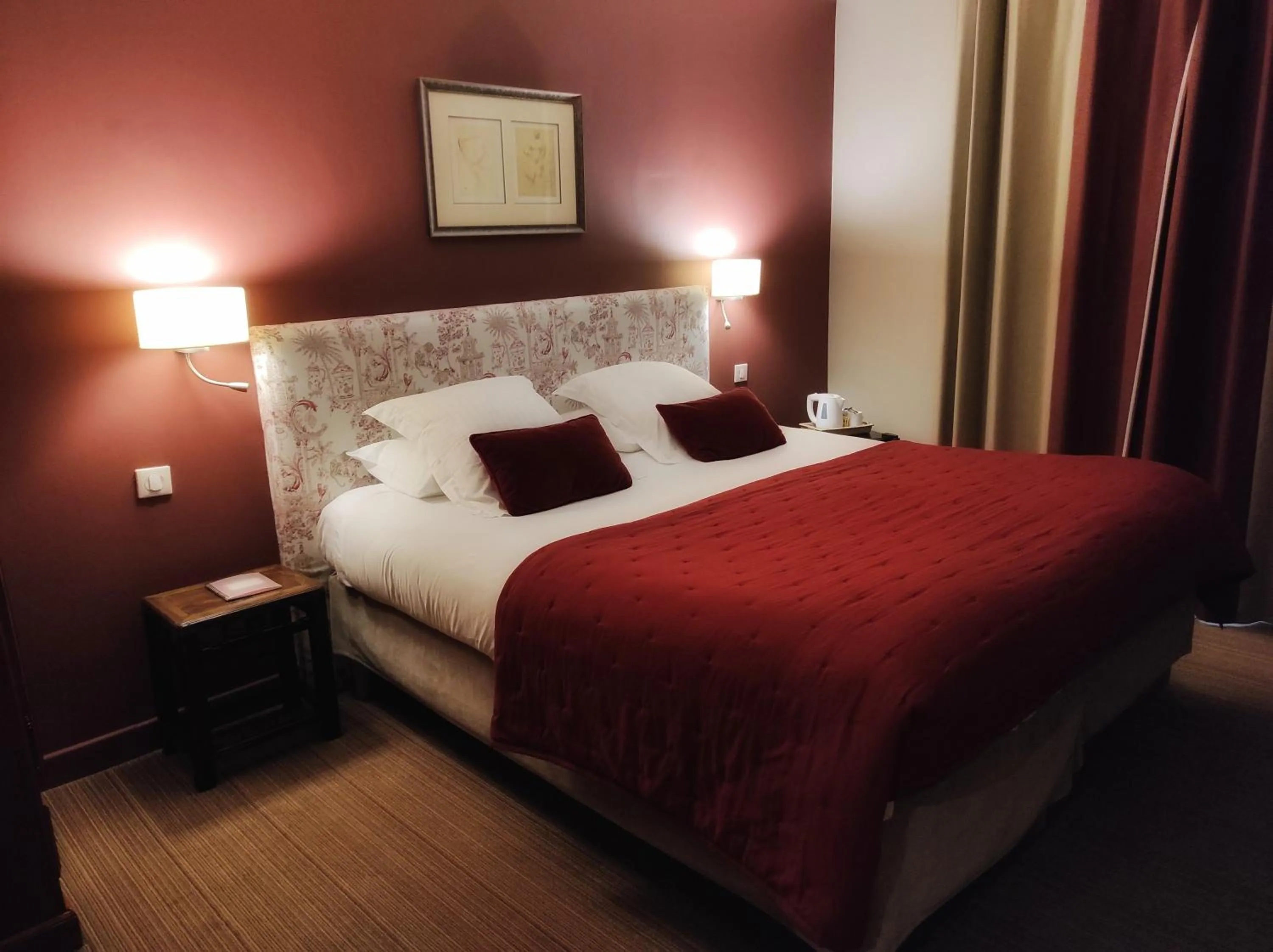 Bedroom, Bed in Hôtel La Marisa Grande Plage