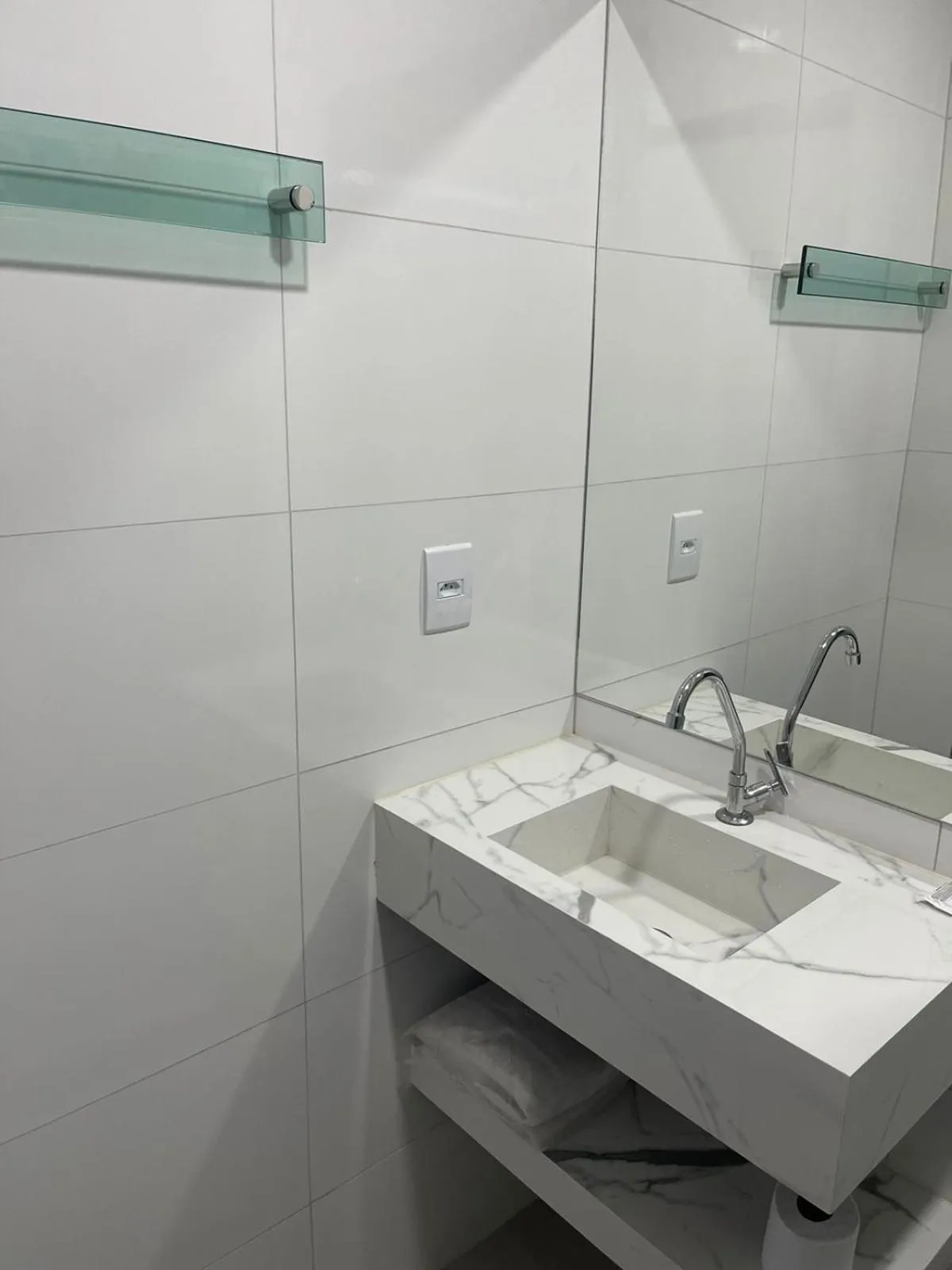 Shower in Hotel Rio Branco - Melhor Opção Perto da 25 de Março, Santa Ifigênia e Metrô República