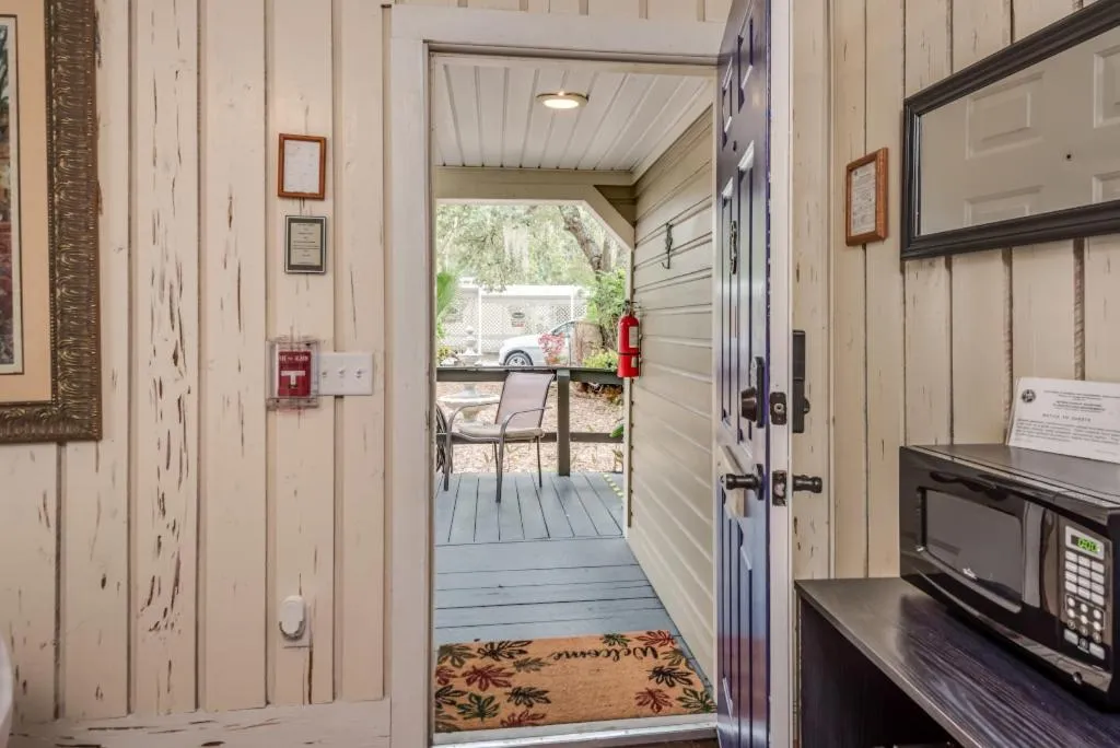 Facade/entrance in The Heirloom Inn Mount Dora
