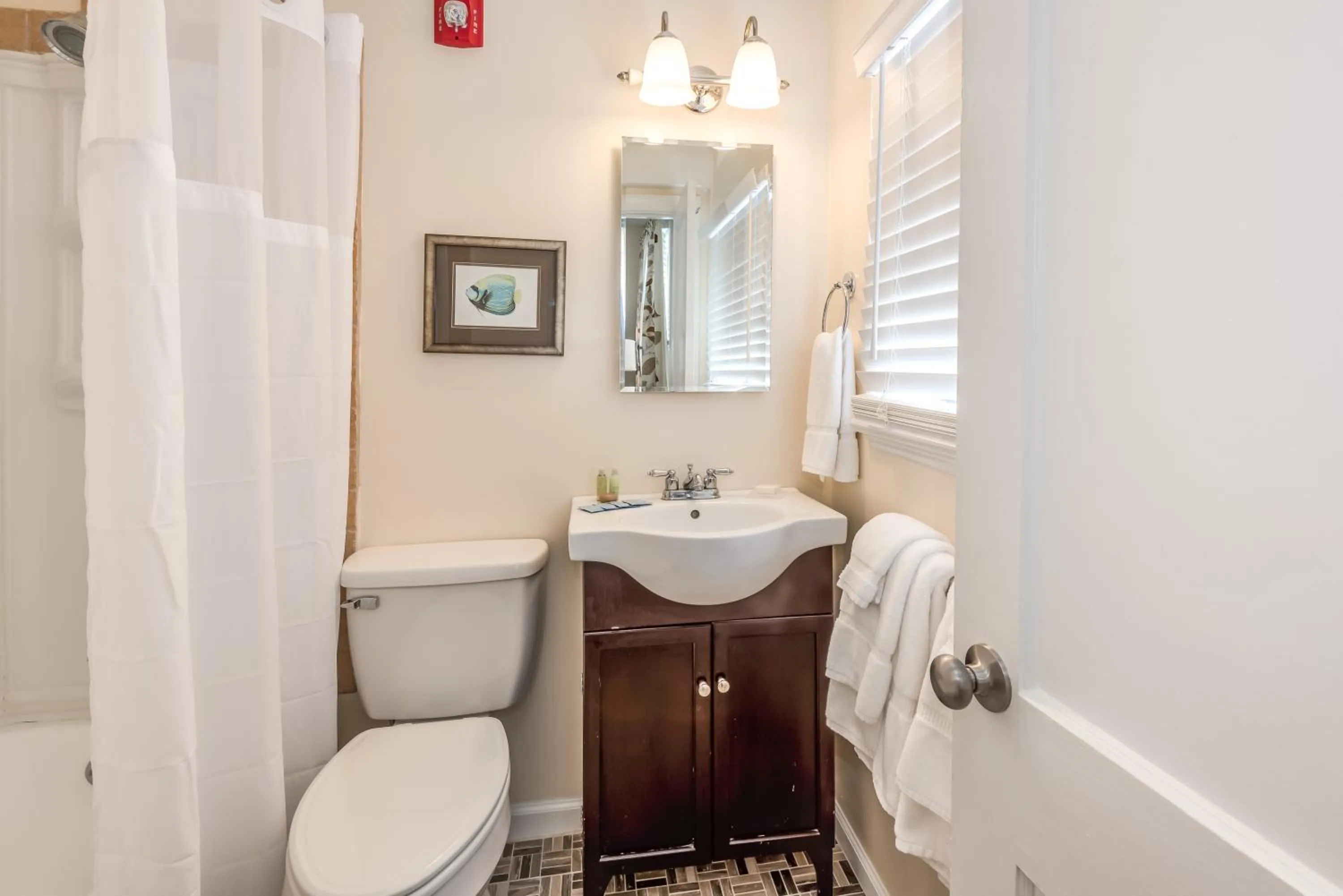 Toilet in The Heirloom Inn Mount Dora