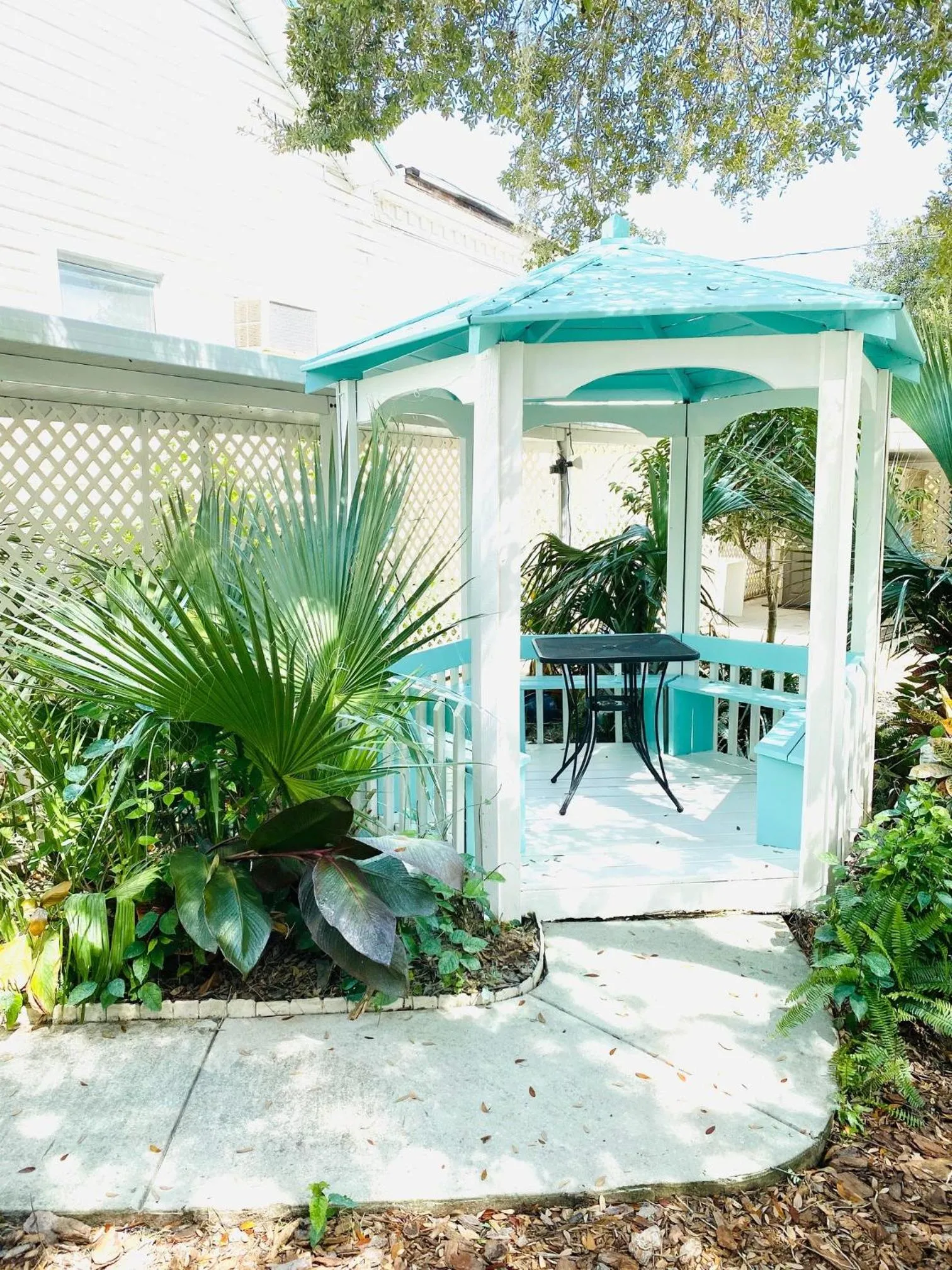 Garden in The Heirloom Inn Mount Dora