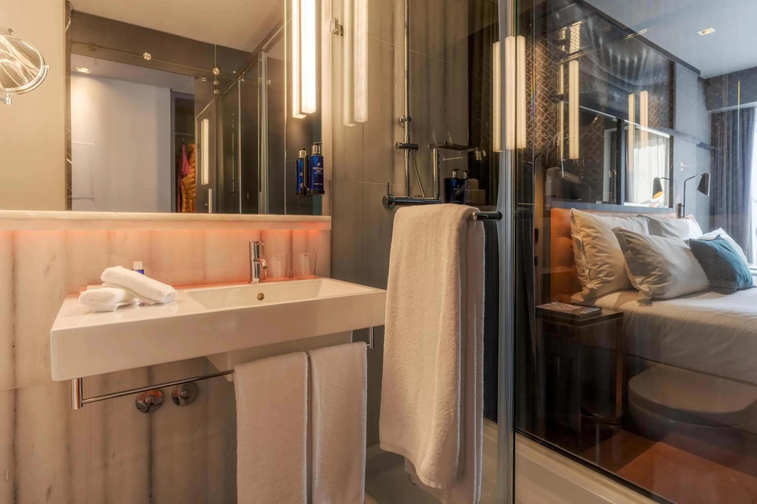 Bathroom, Bed in Pestana CR7 Lisboa