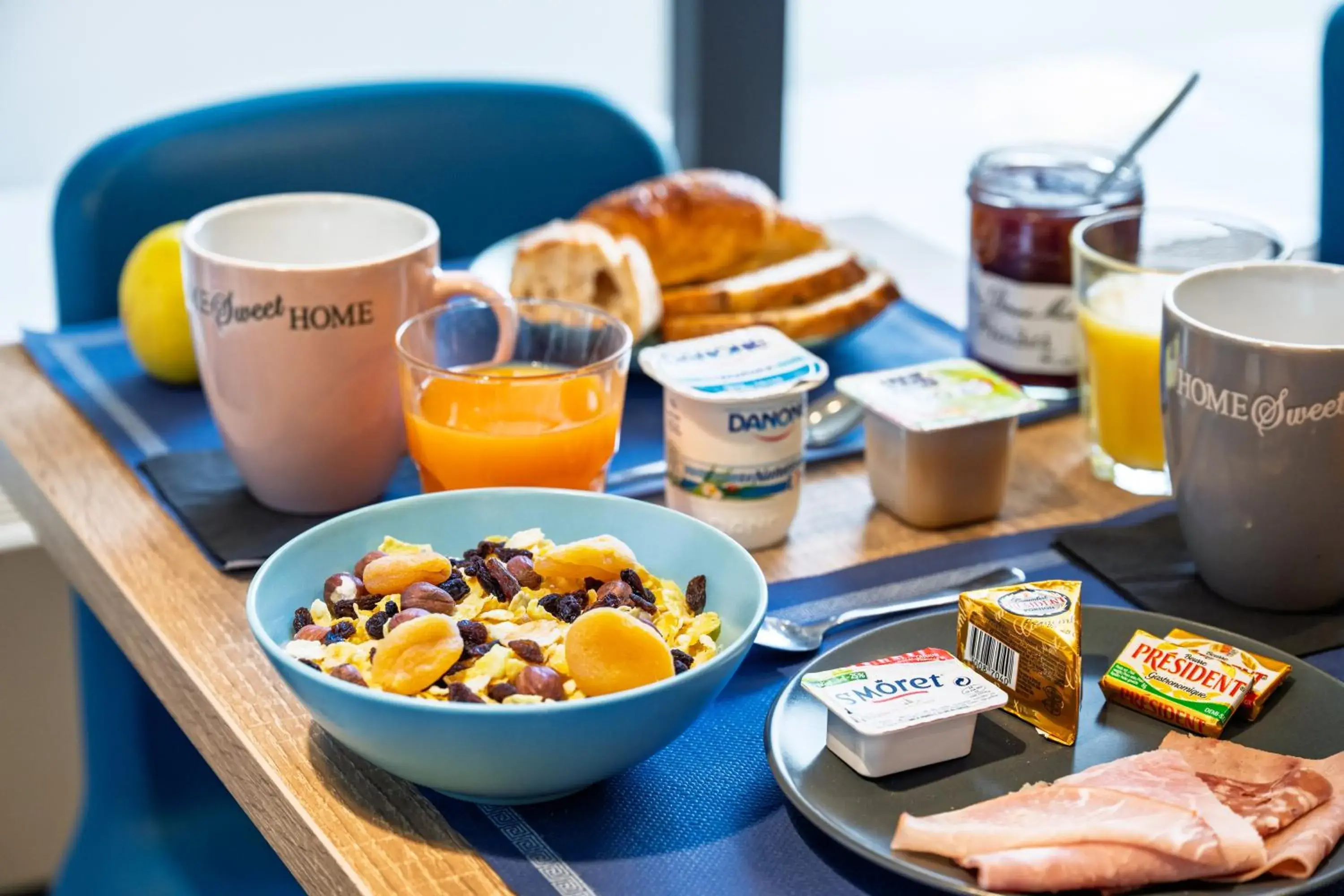 Breakfast in Residhotel Lille Vauban Breakfast in Residhotel Lille Vauban