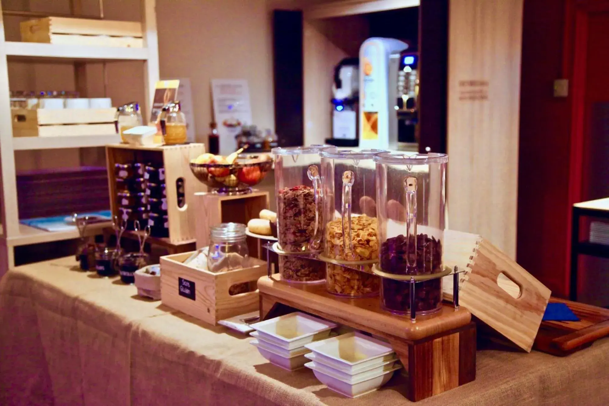 Breakfast in Kyriad Tours Sud - Chambray Lès Tours Breakfast in Kyriad Tours Sud - Chambray Lès Tours