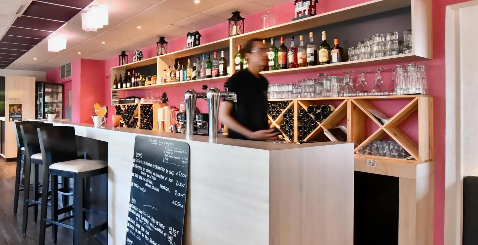 Living room in Kyriad Tours Sud - Chambray Lès Tours Living room in Kyriad Tours Sud - Chambray Lès Tours