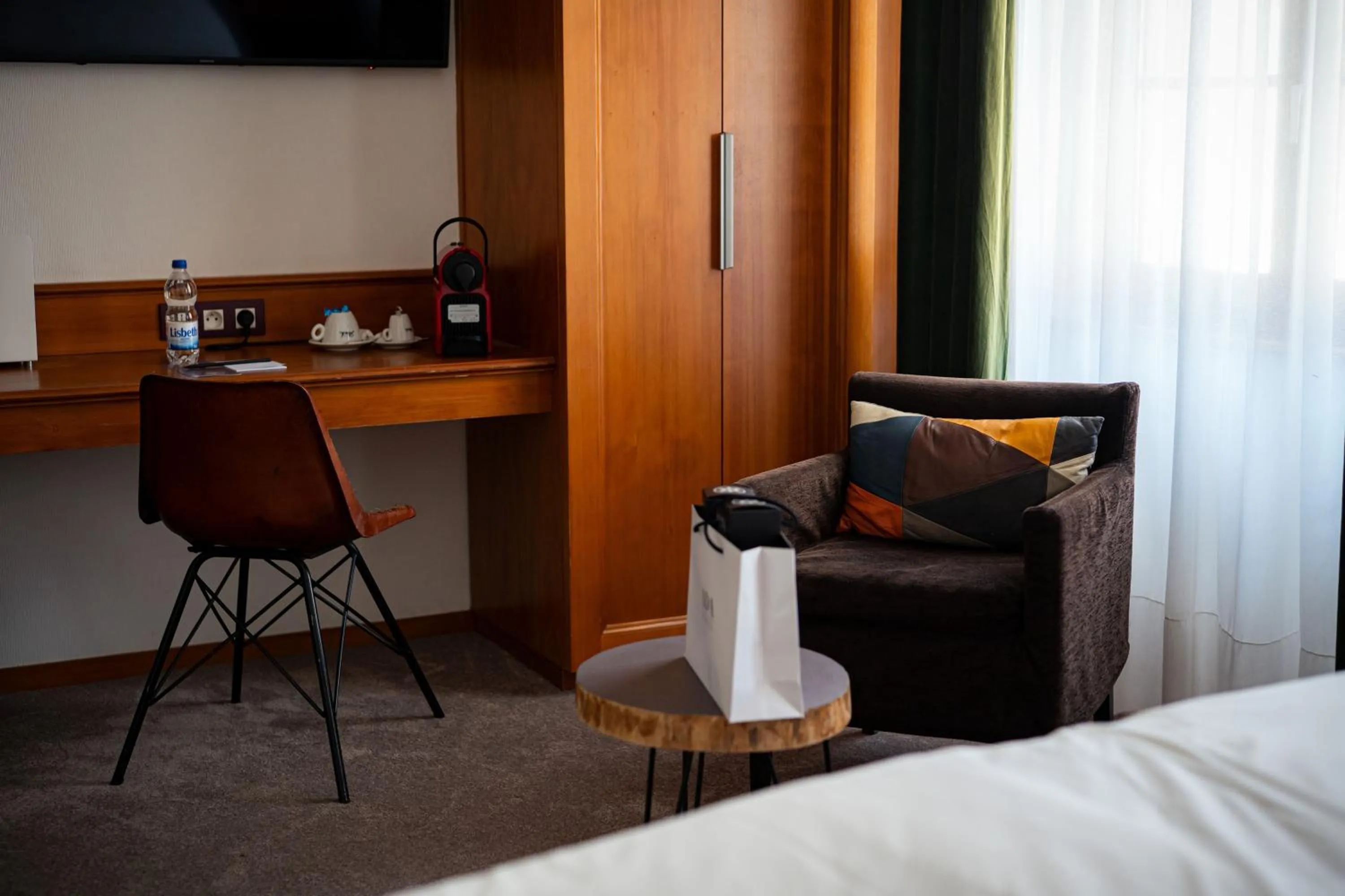 Bedroom, Bed in Hôtel Le Rapp