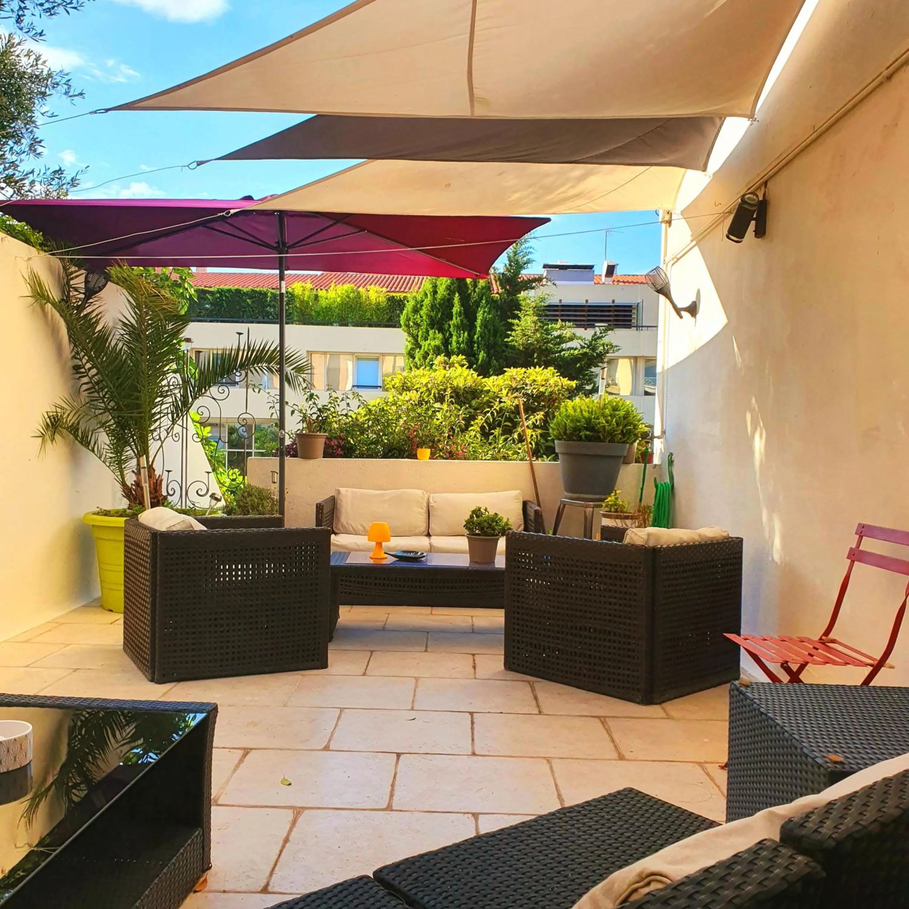 Patio in Hôtel Bellevue Cannes