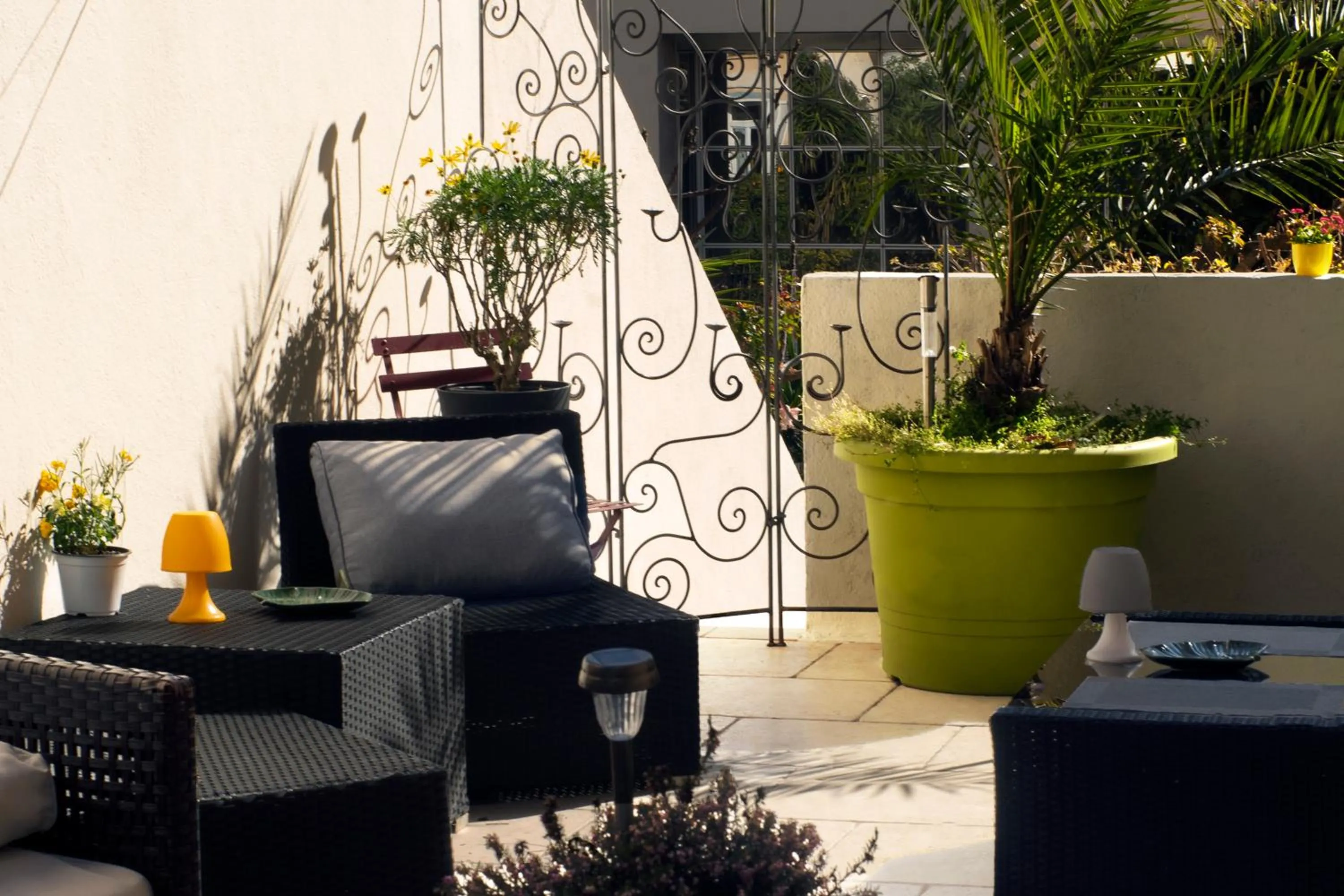 Patio in Hôtel Bellevue Cannes