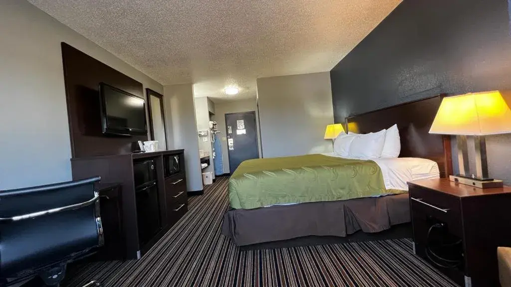 Photo of the whole room, Bed in Colby Inn and Suites Photo of the whole room, Bed in Colby Inn and Suites