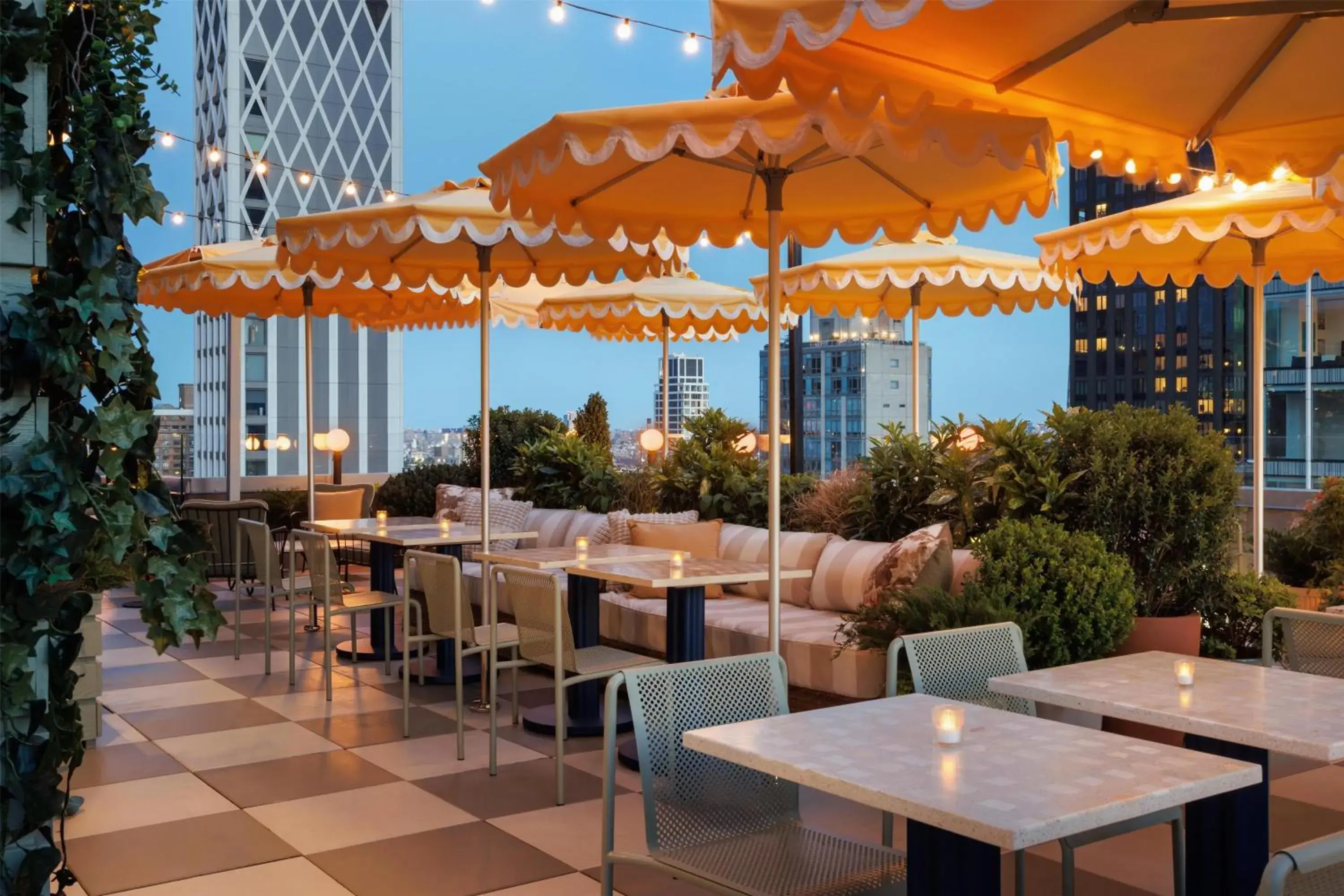 Lounge or bar in Arlo NoMad Lounge or bar in Arlo NoMad