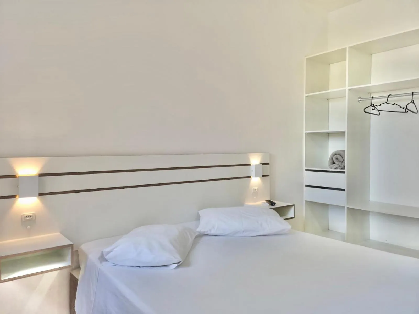 Bedroom, Bed in Residencial Las Rocas I