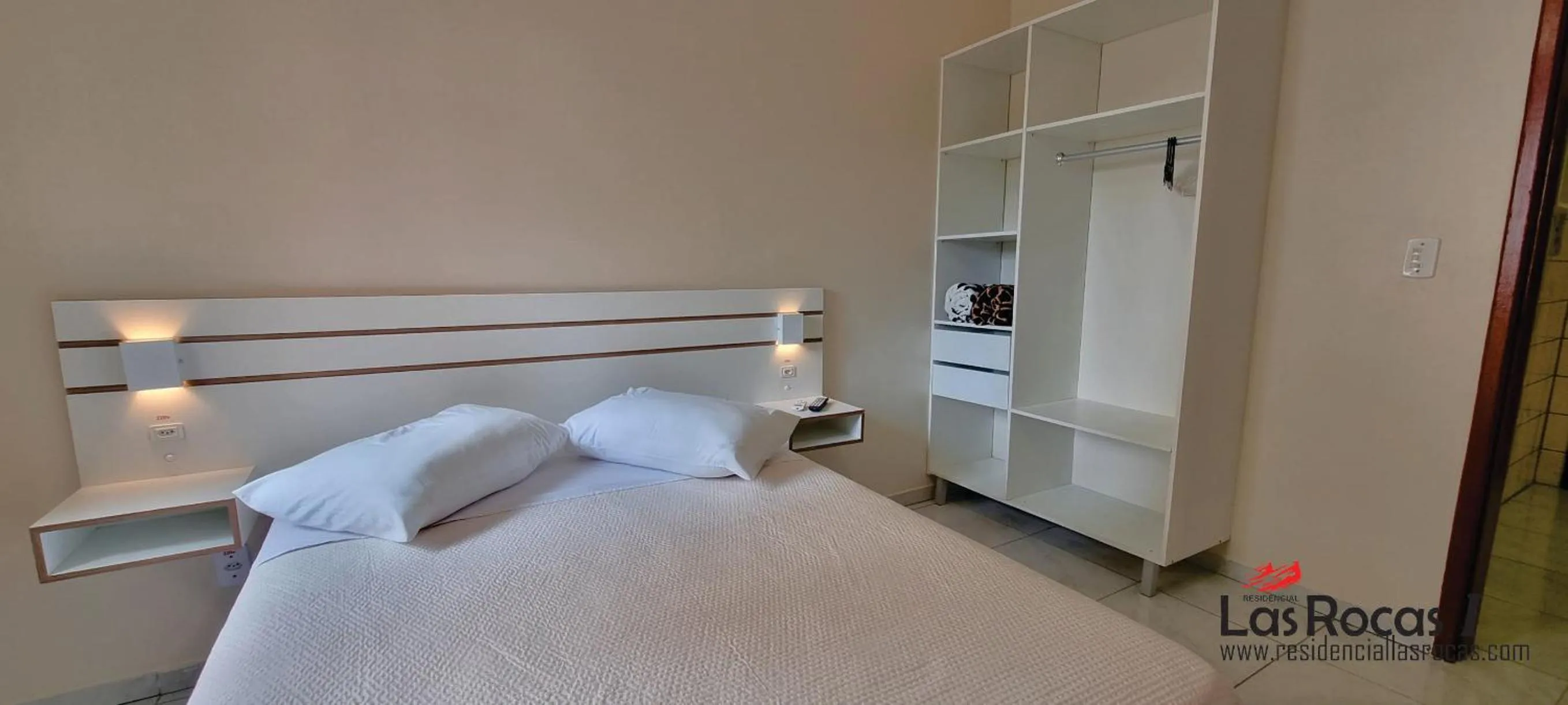 Photo of the whole room, Bed in Residencial Las Rocas I