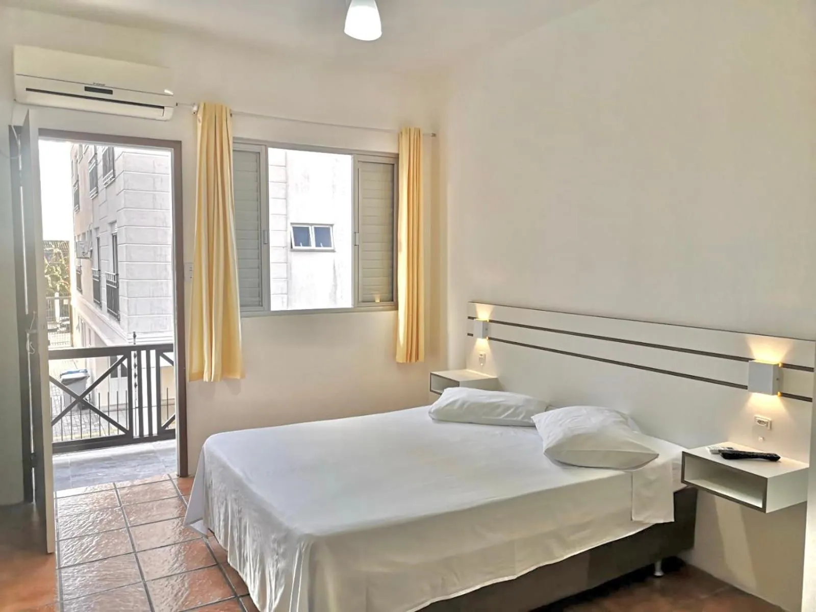 Bedroom, Bed in Residencial Las Rocas I