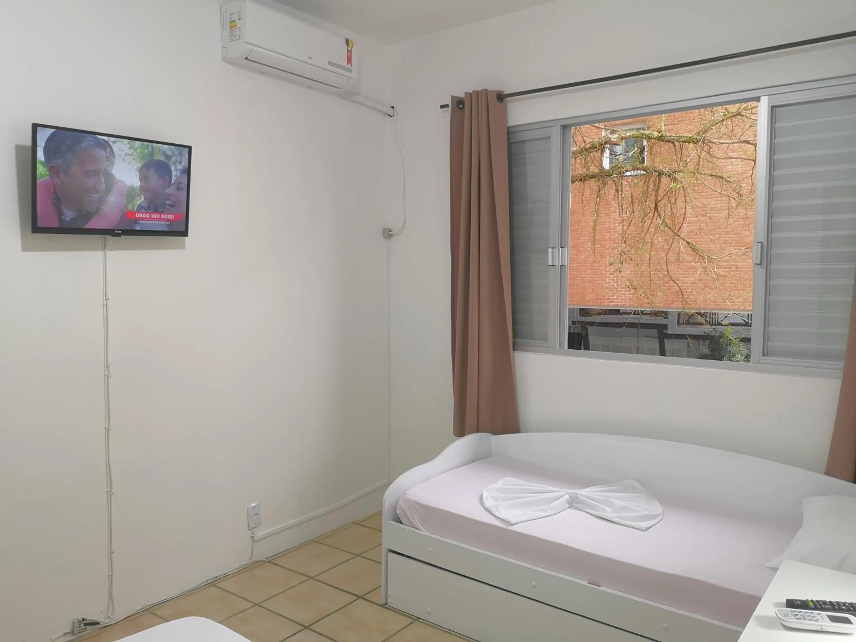 Bedroom, Bed in Residencial Las Rocas I