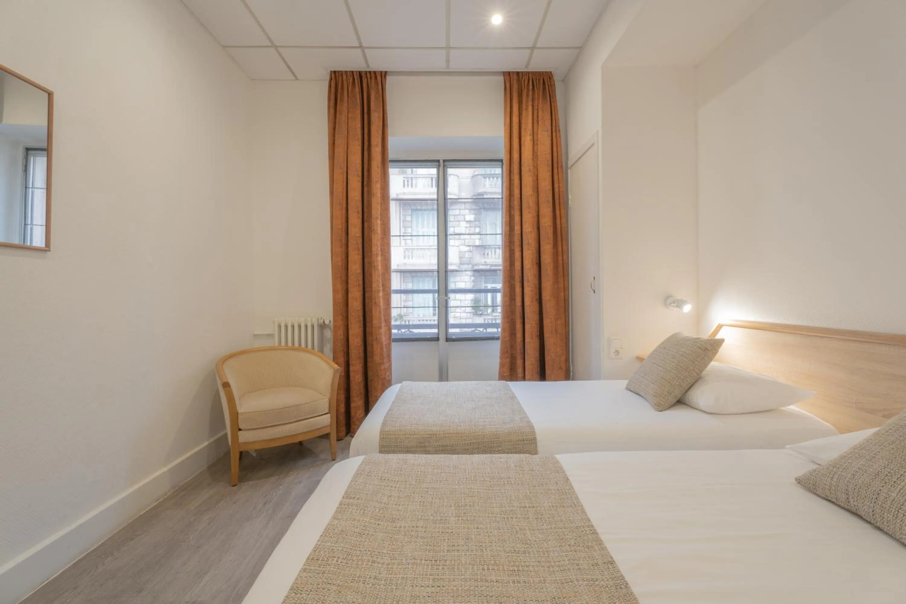 Bedroom, Bed in Hotel Busby