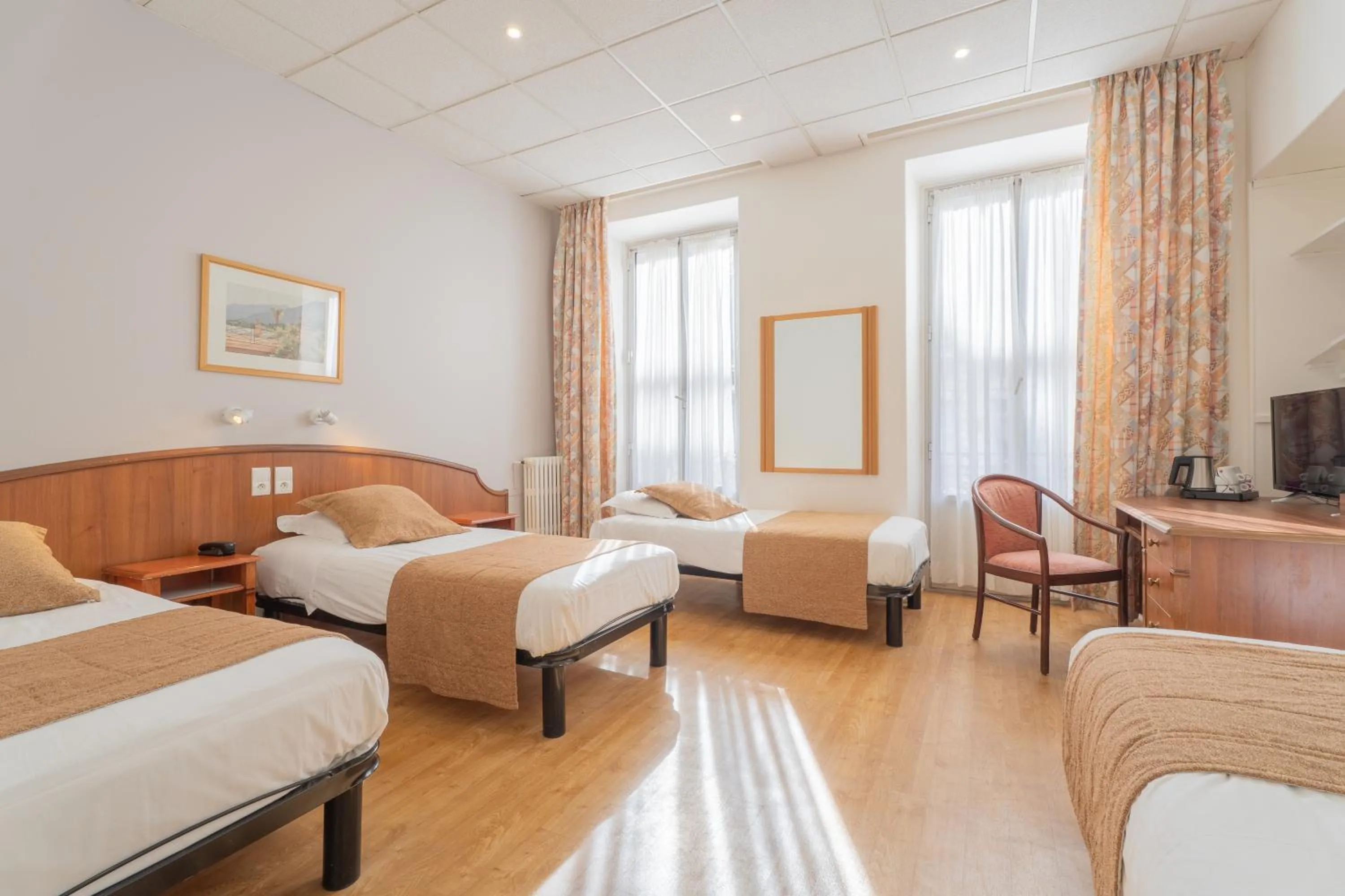 Bedroom, Bed in Hotel Busby