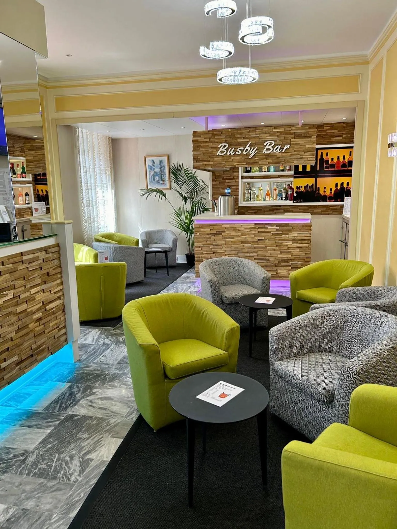 Lounge or bar in Hotel Busby