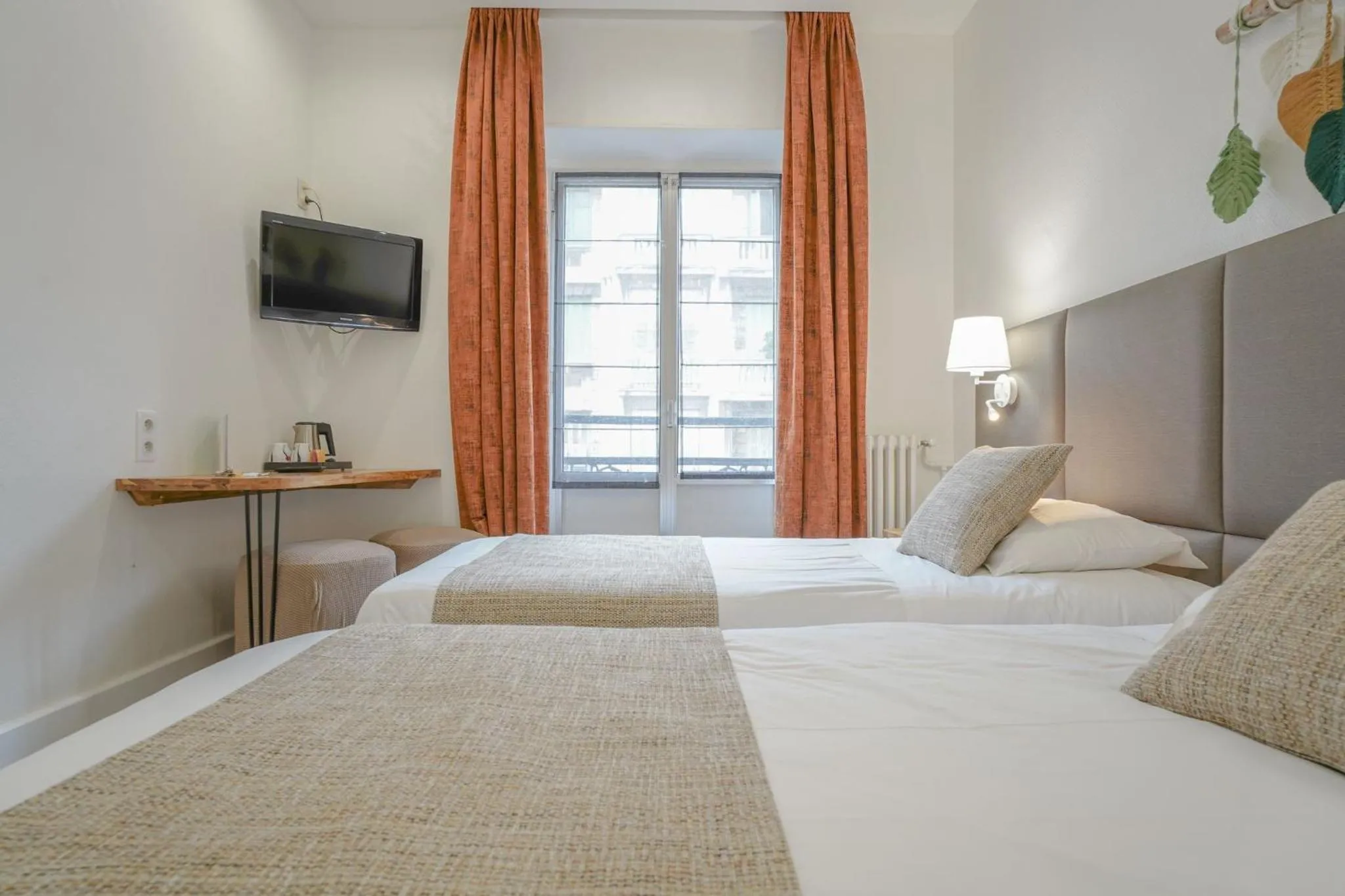 Bedroom, Bed in Hotel Busby