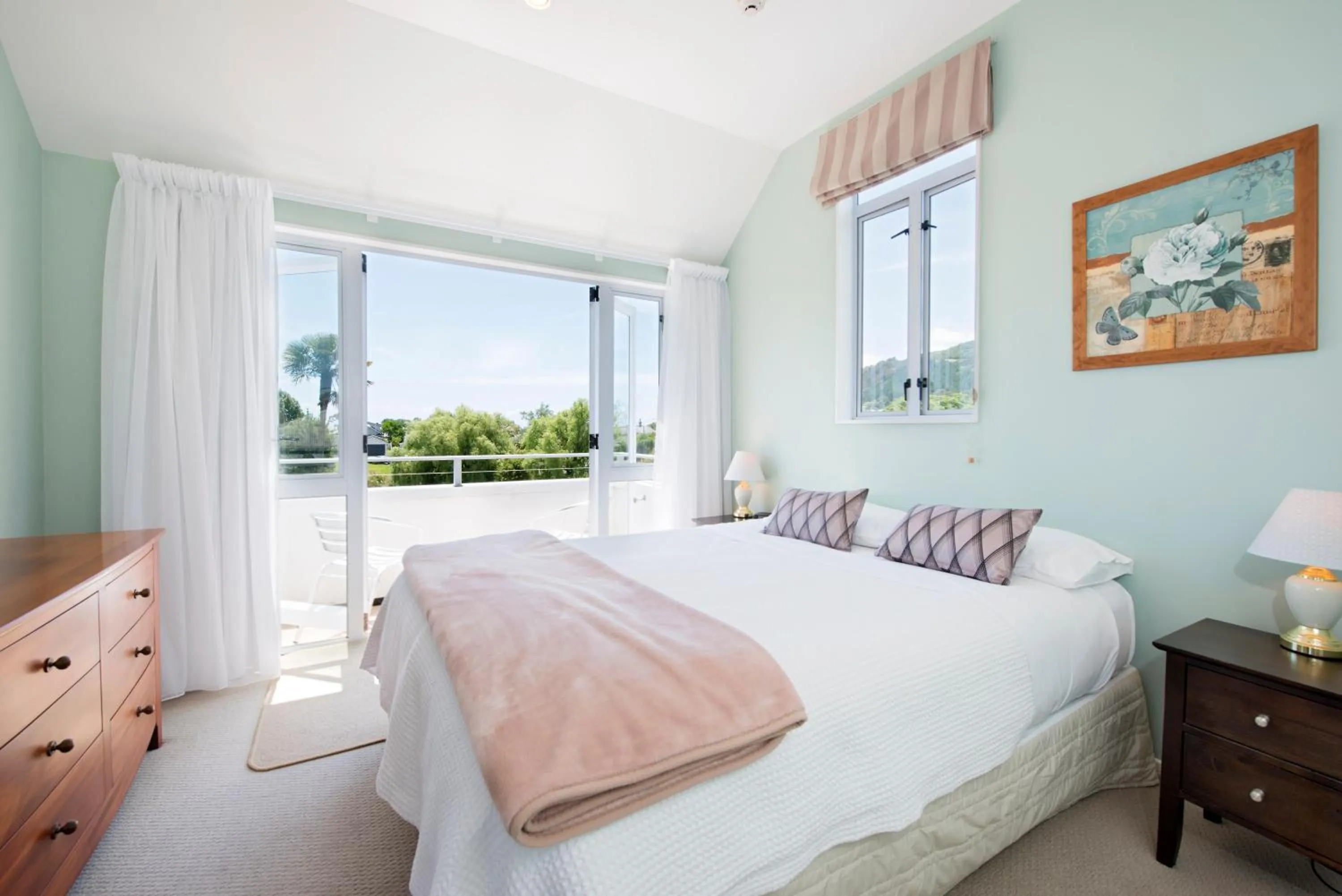 Bed in Waimarie on Riverside Motel & Apartments