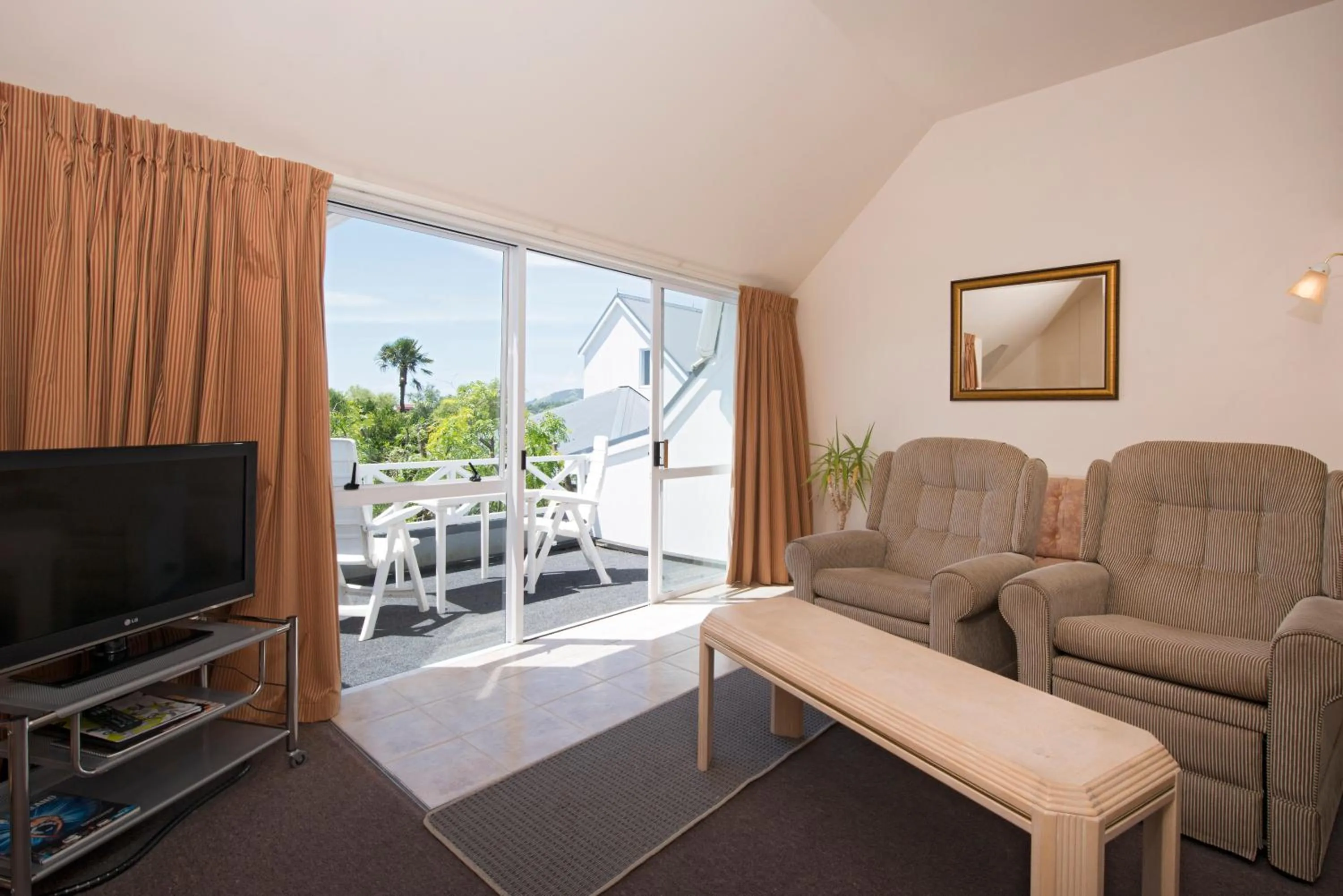 Waimarie on Riverside Motel & Apartments