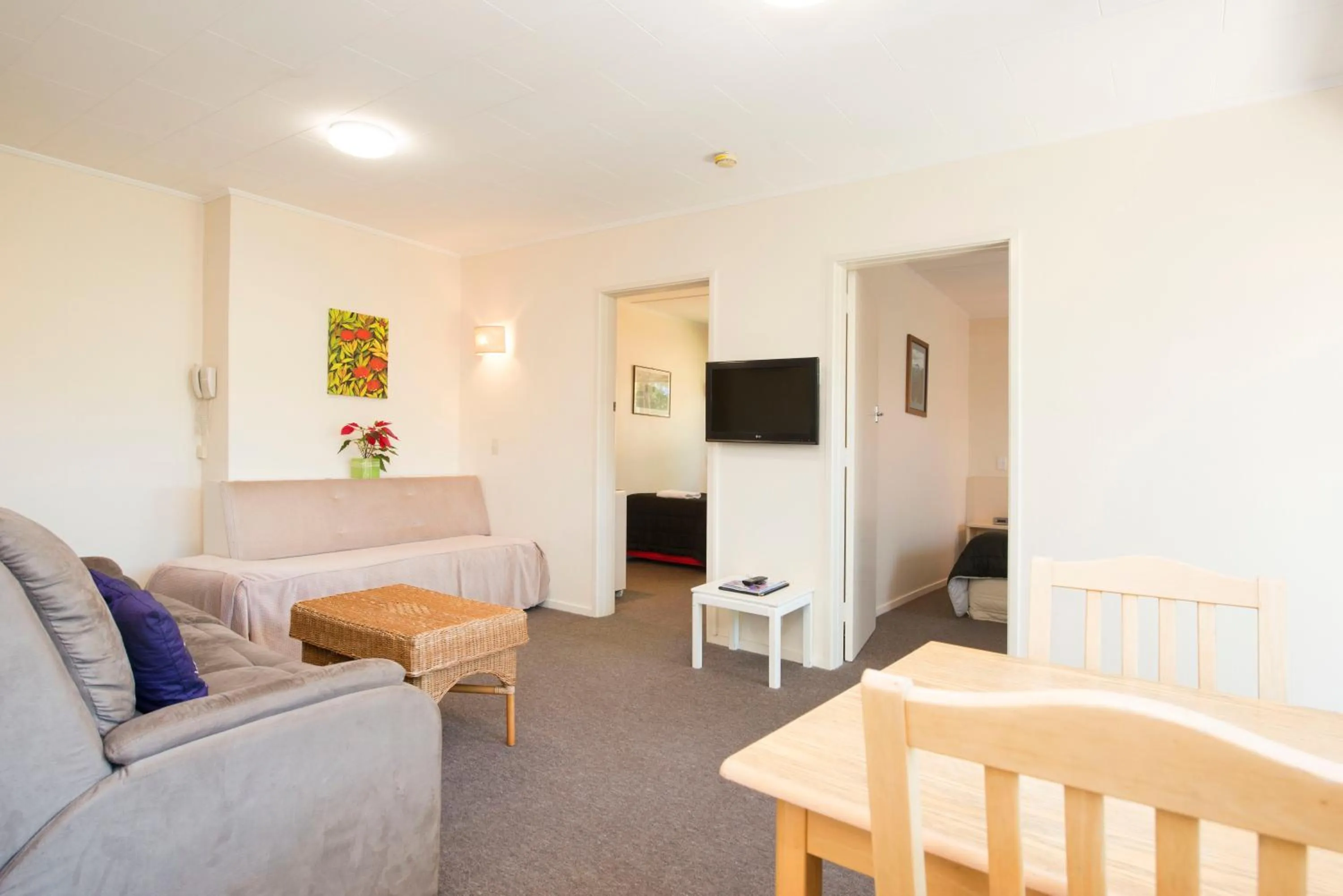 Bed in Waimarie on Riverside Motel & Apartments