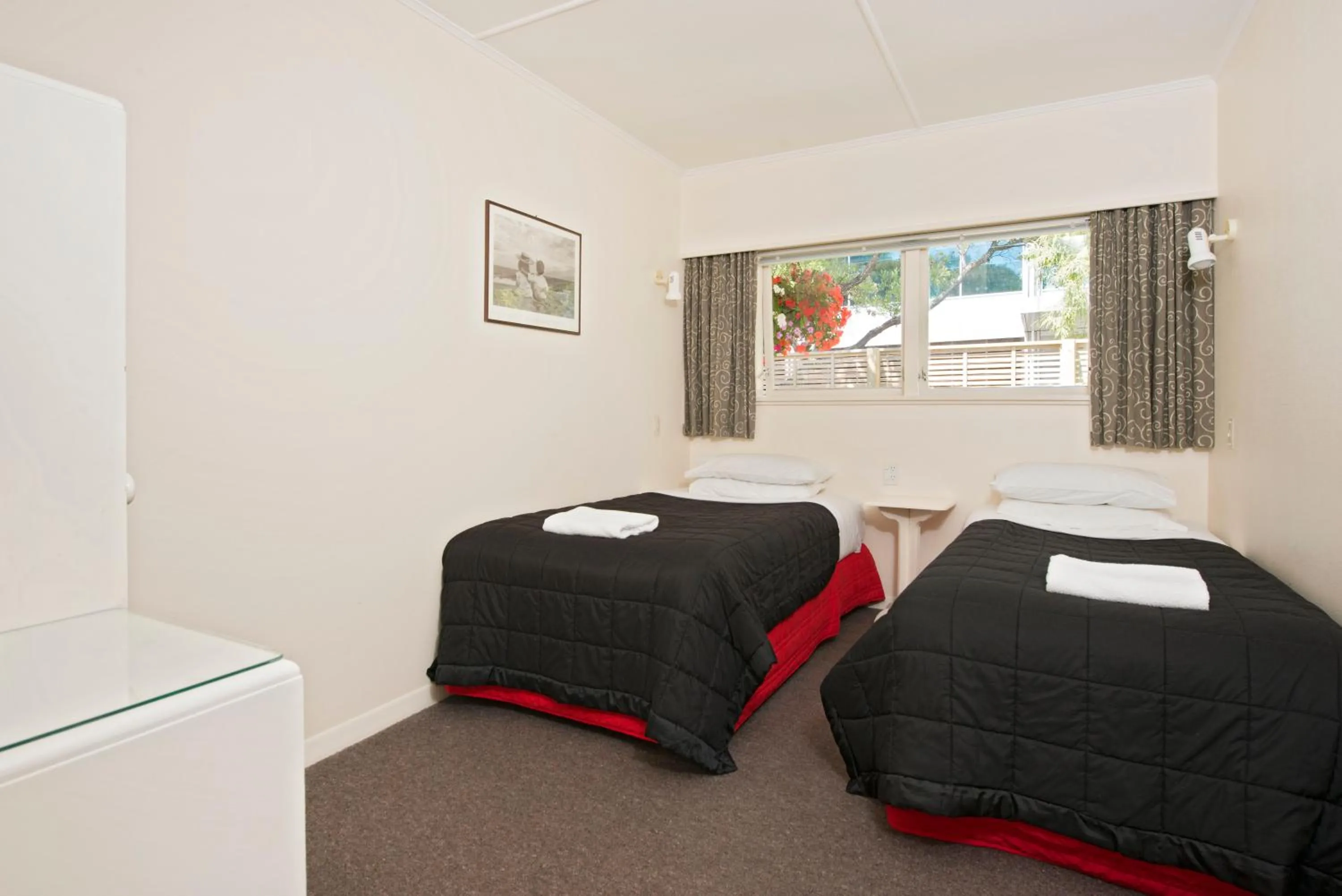 Bed in Waimarie on Riverside Motel & Apartments