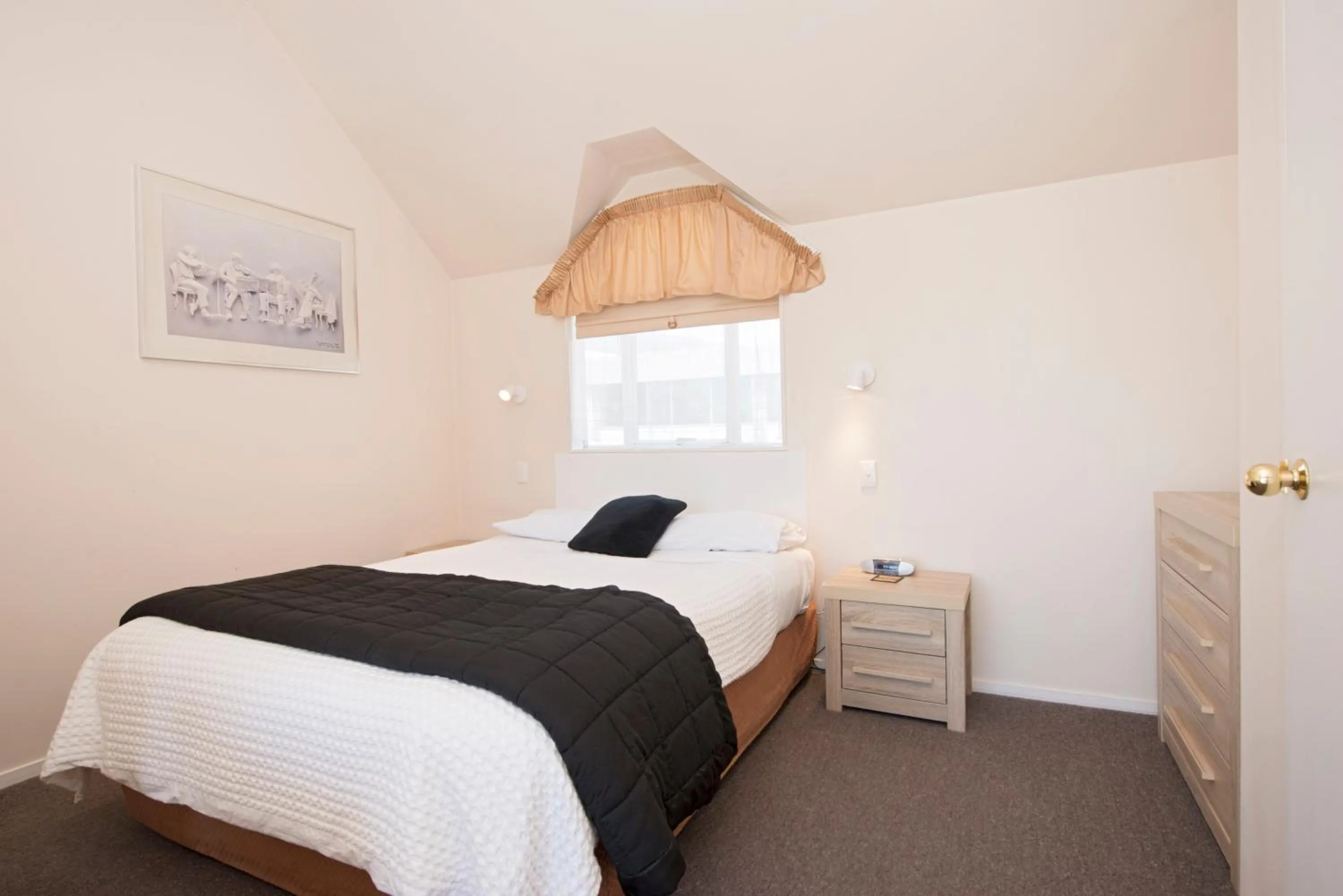 Bed in Waimarie on Riverside Motel & Apartments