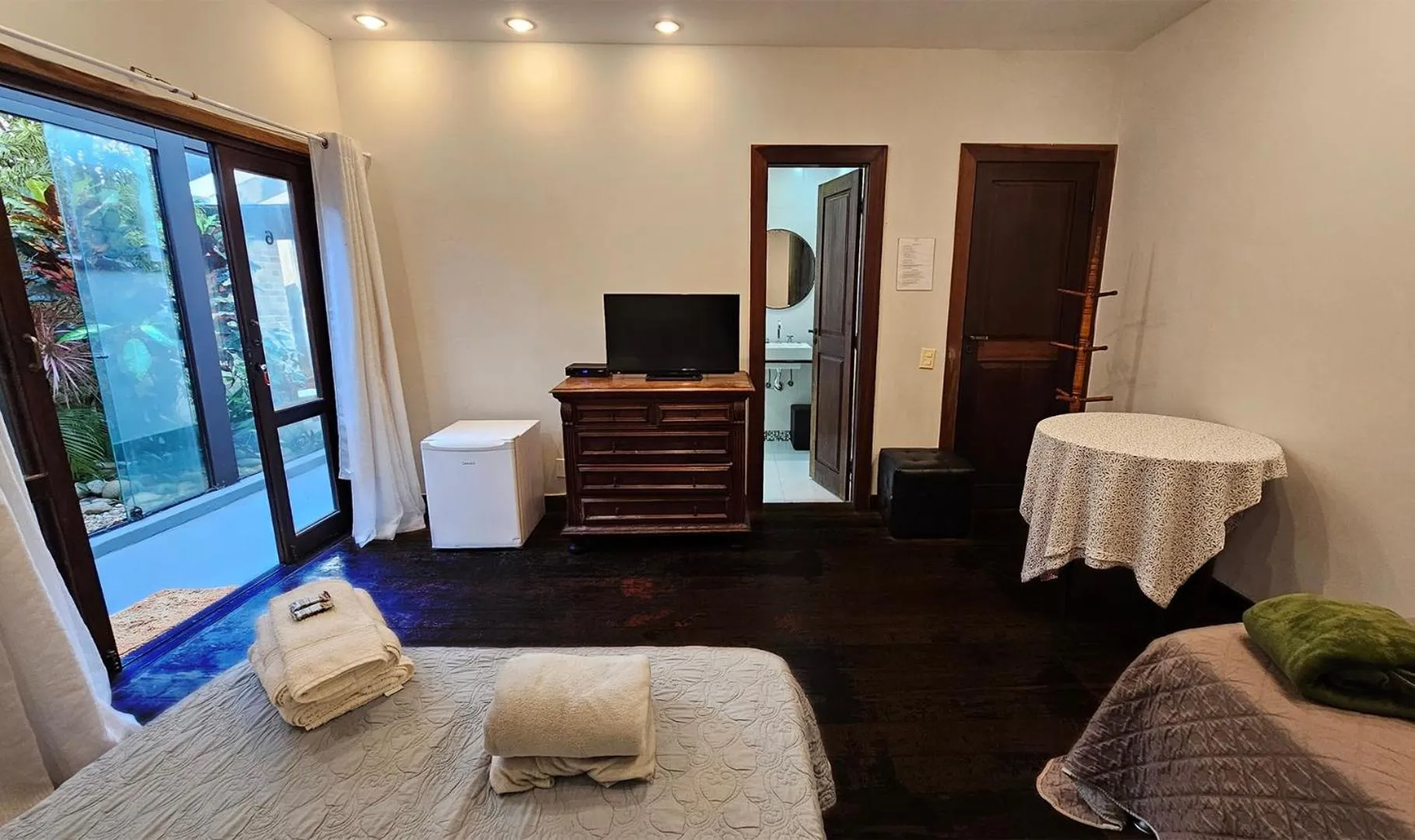 Bed in Beach Guest House - GMT