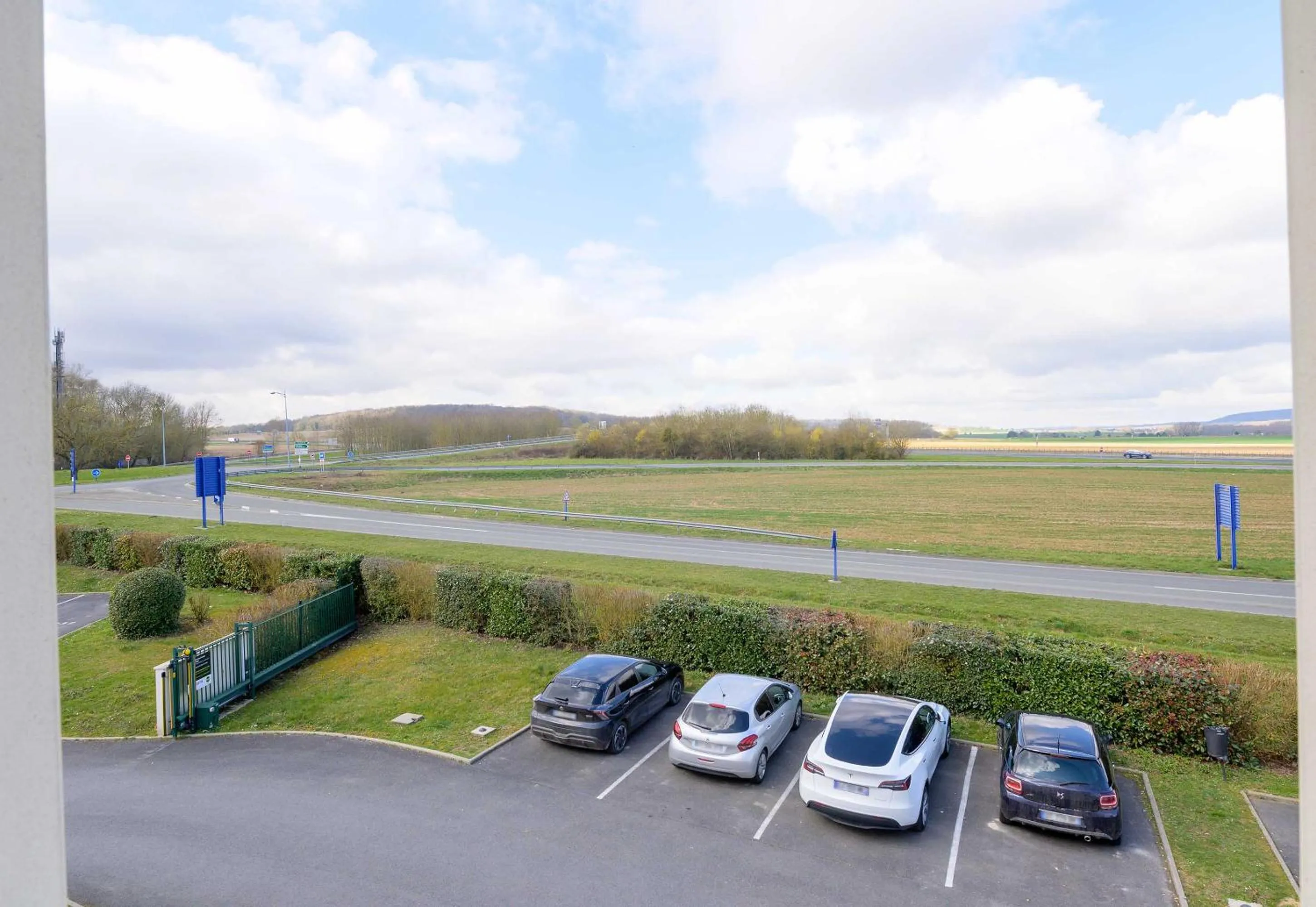 Parking in B&B HOTEL Compiègne Thourotte