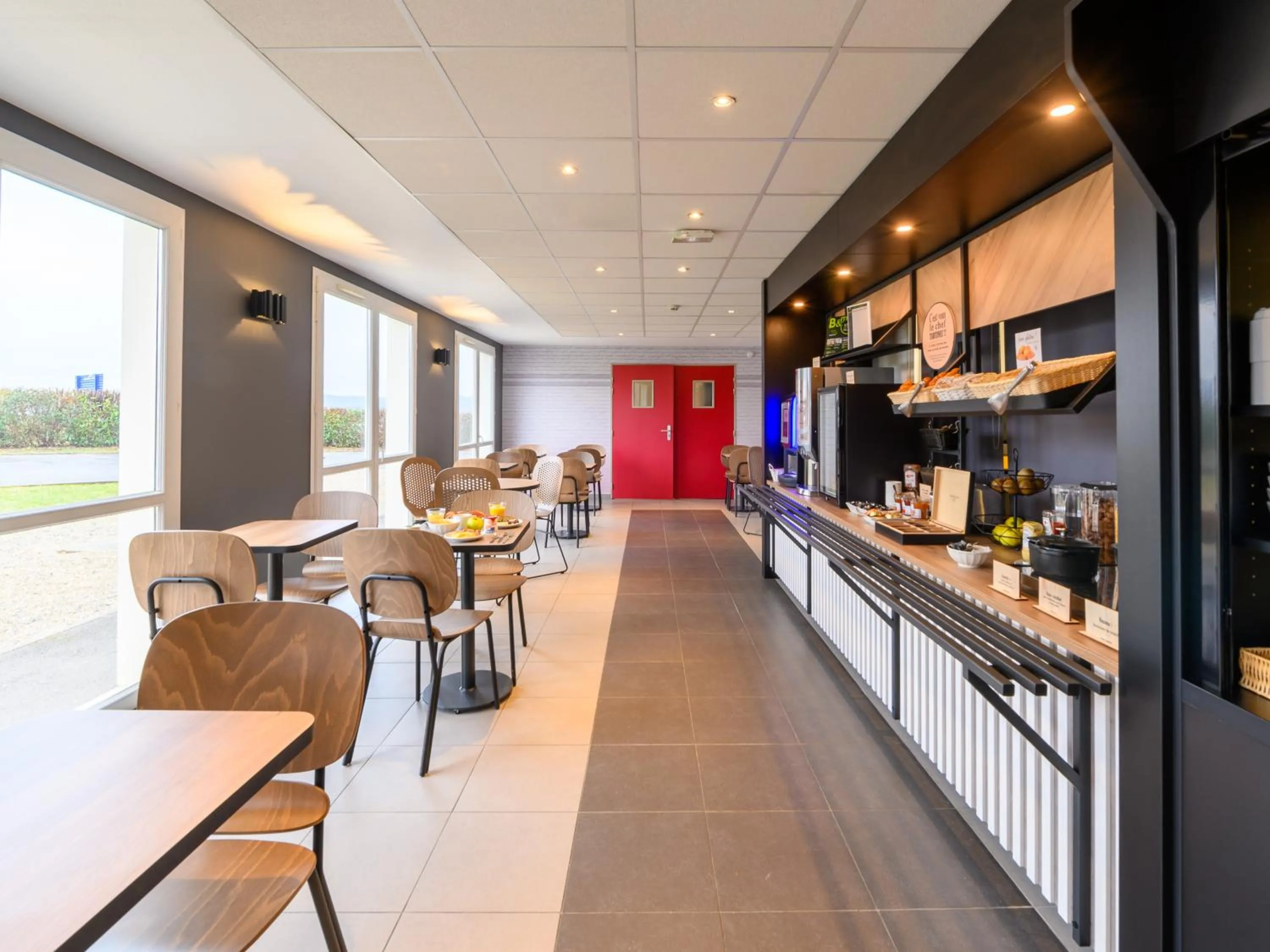 Breakfast, Restaurant/Places to Eat in Hôtel 2 Vallées