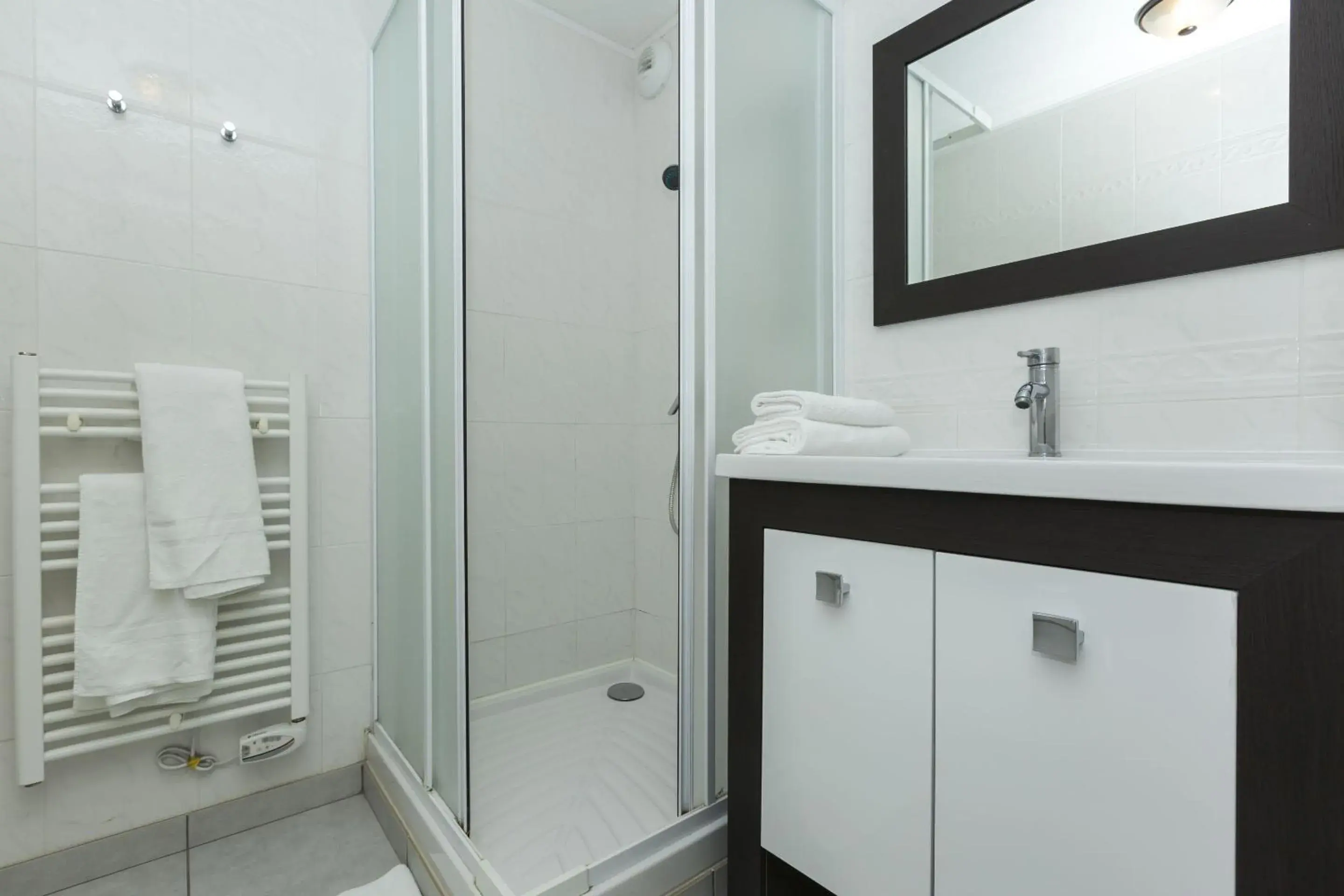 Bathroom in Résidence Odalys Domaine des Roches Jaunes Bathroom in Résidence Odalys Domaine des Roches Jaunes