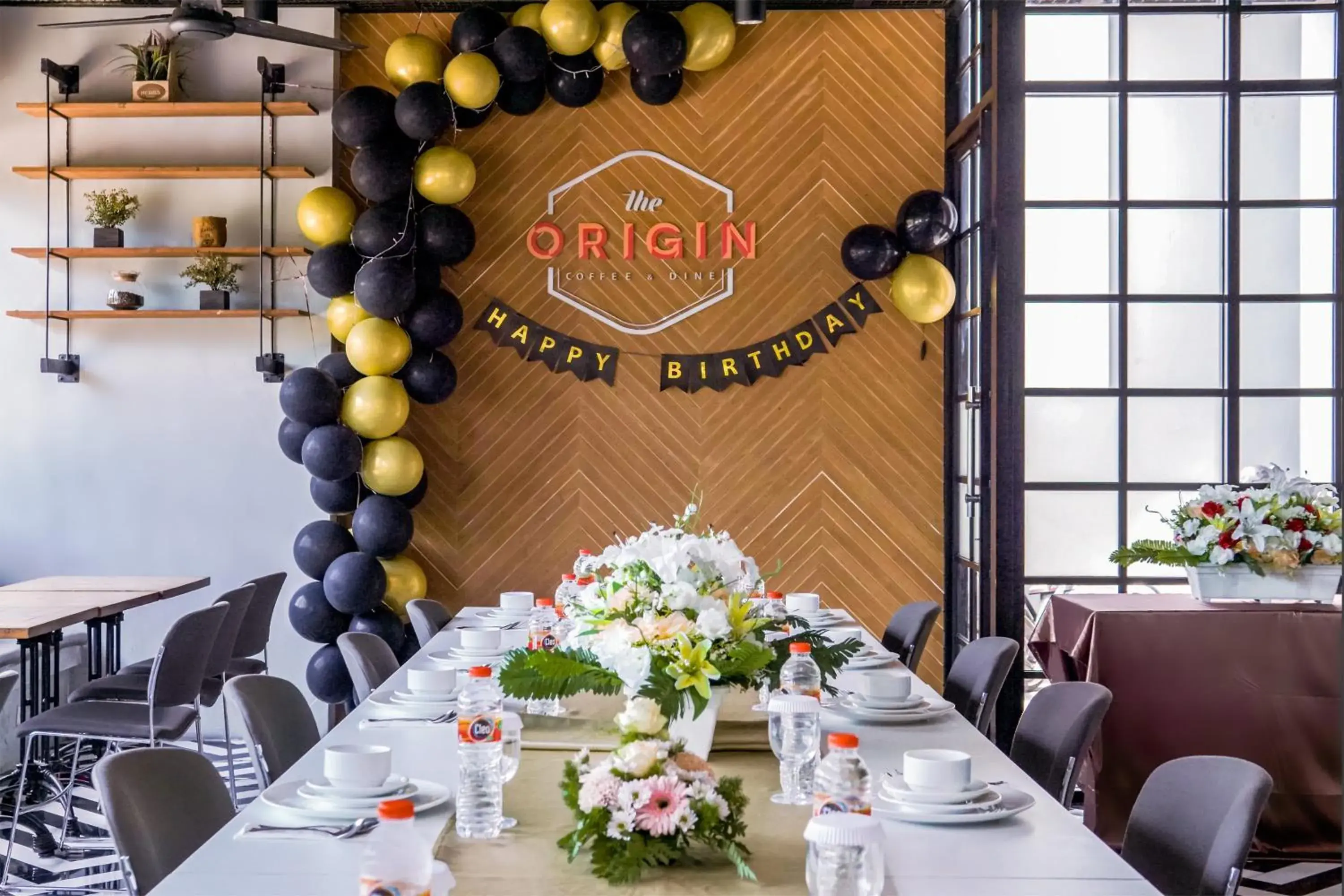 Restaurant/places to eat in Cleo Hotel Jemursari Surabaya Restaurant/places to eat in Cleo Hotel Jemursari Surabaya