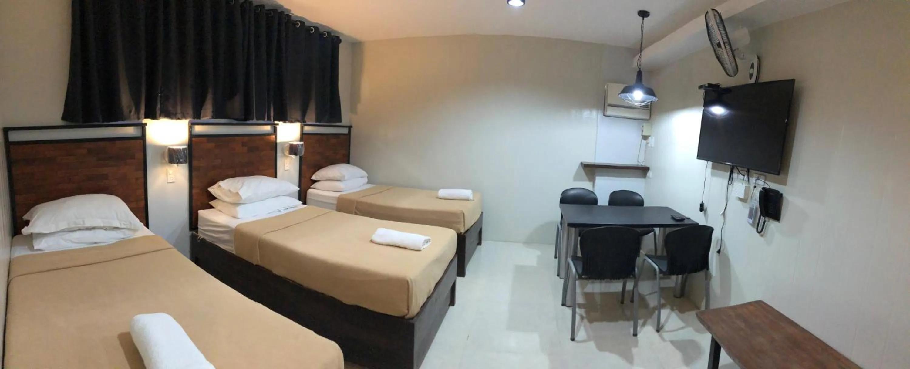 Bedroom, Bed in Delle Suites