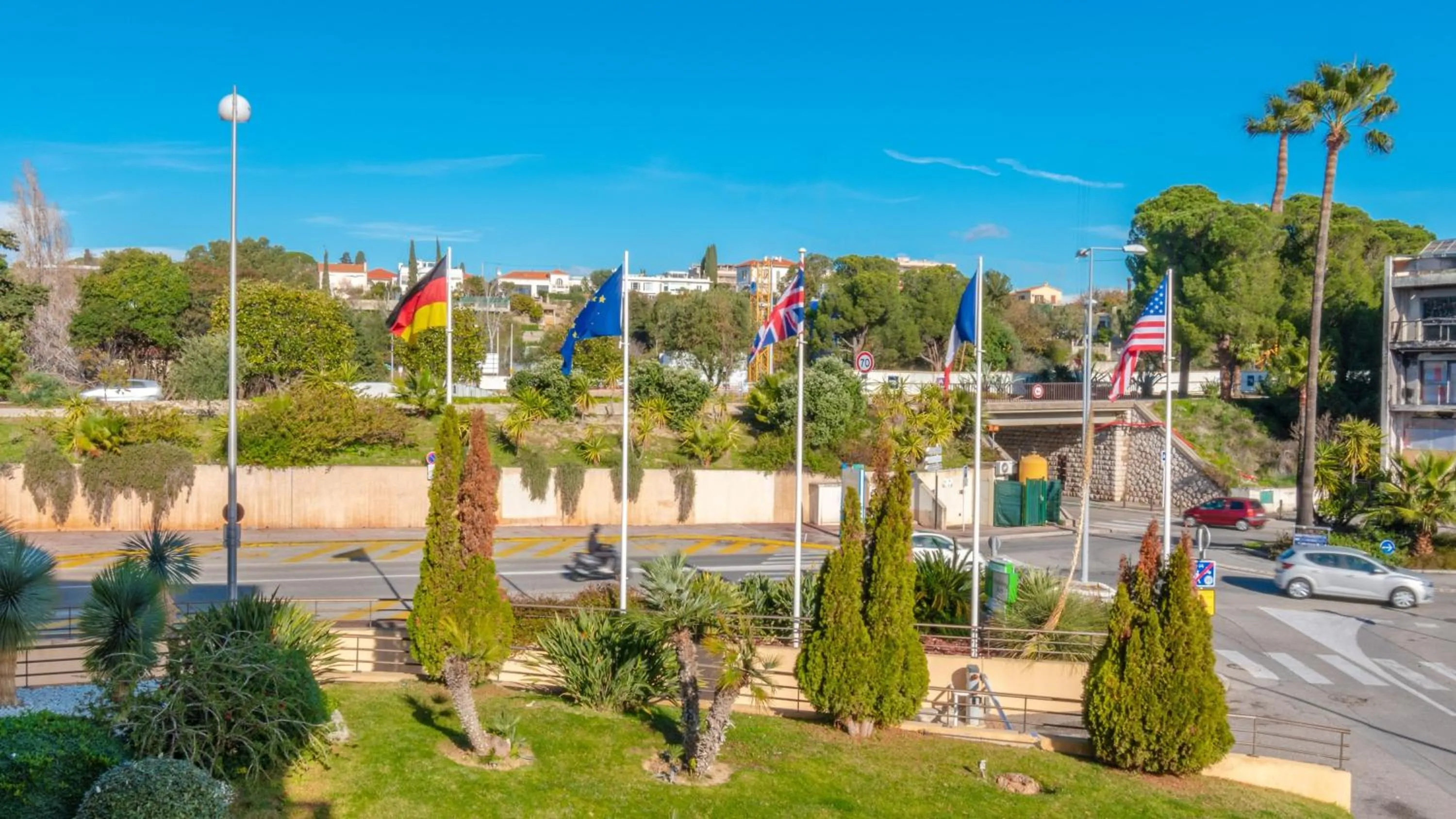 Photo of the whole room in Holiday Inn Nice - Port St Laurent by IHG