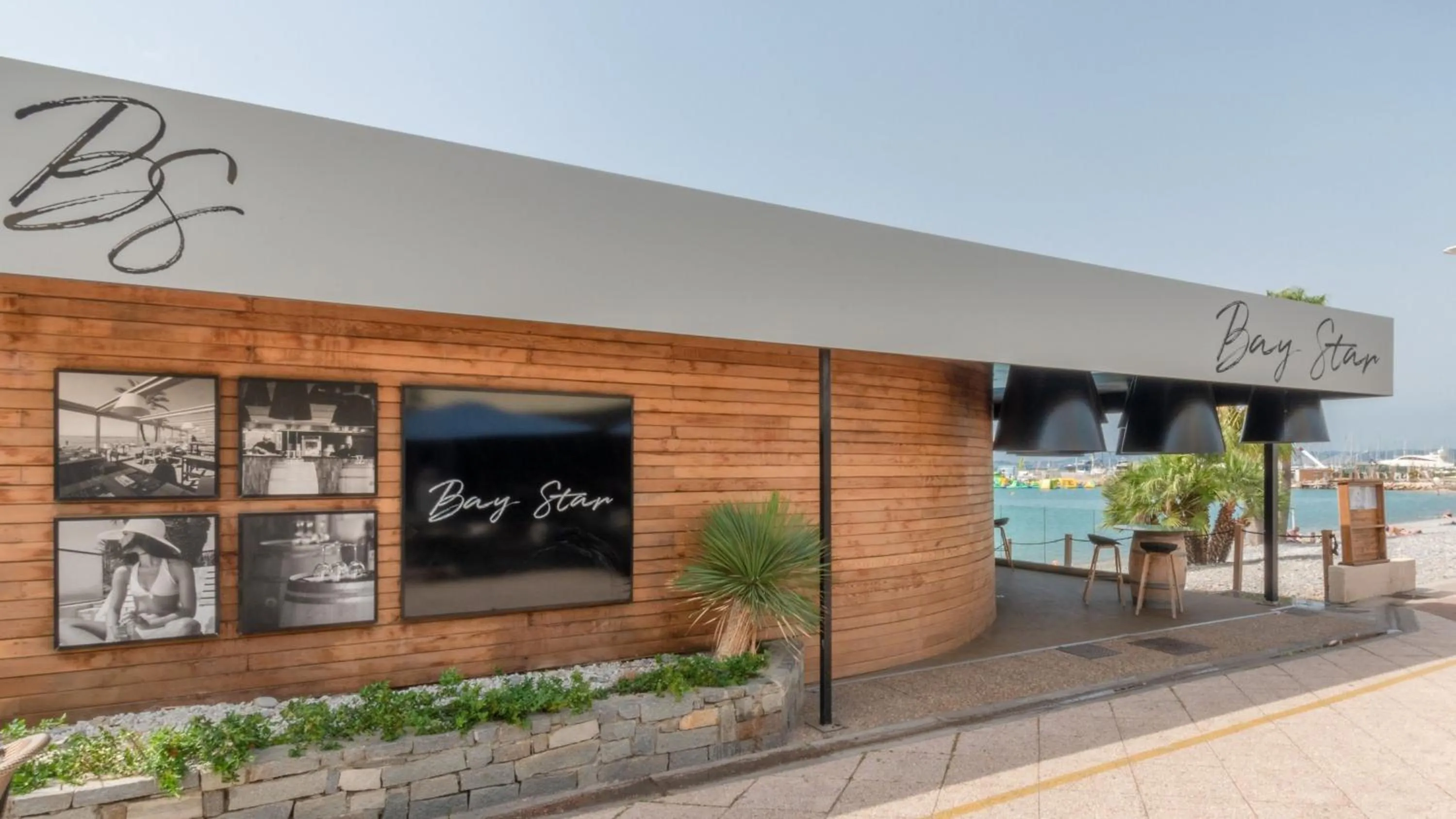 Restaurant/places to eat in Holiday Inn Nice - Port St Laurent by IHG