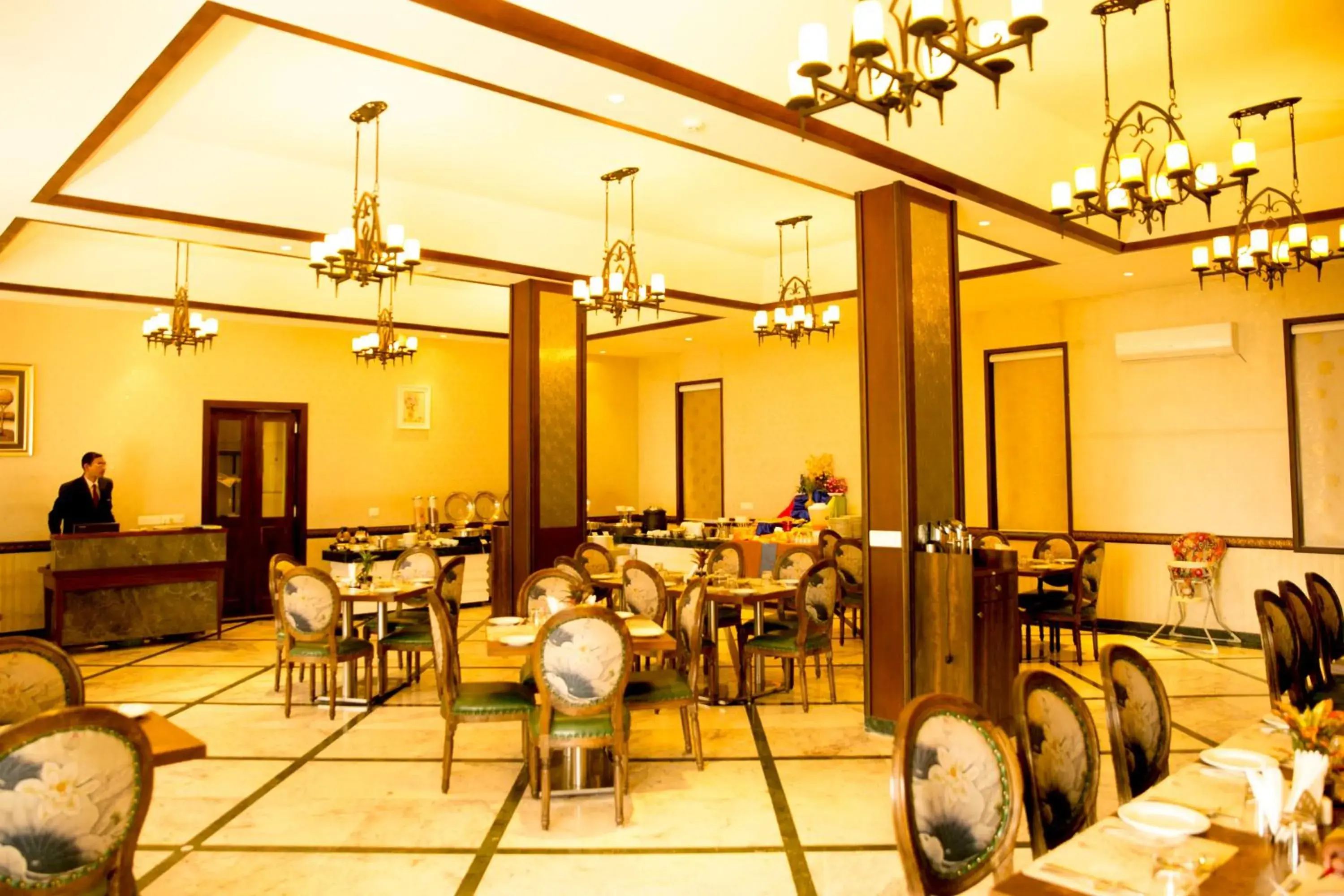Restaurant/places to eat in The Fern Hillside Resort Bhimtal Restaurant/places to eat in The Fern Hillside Resort Bhimtal