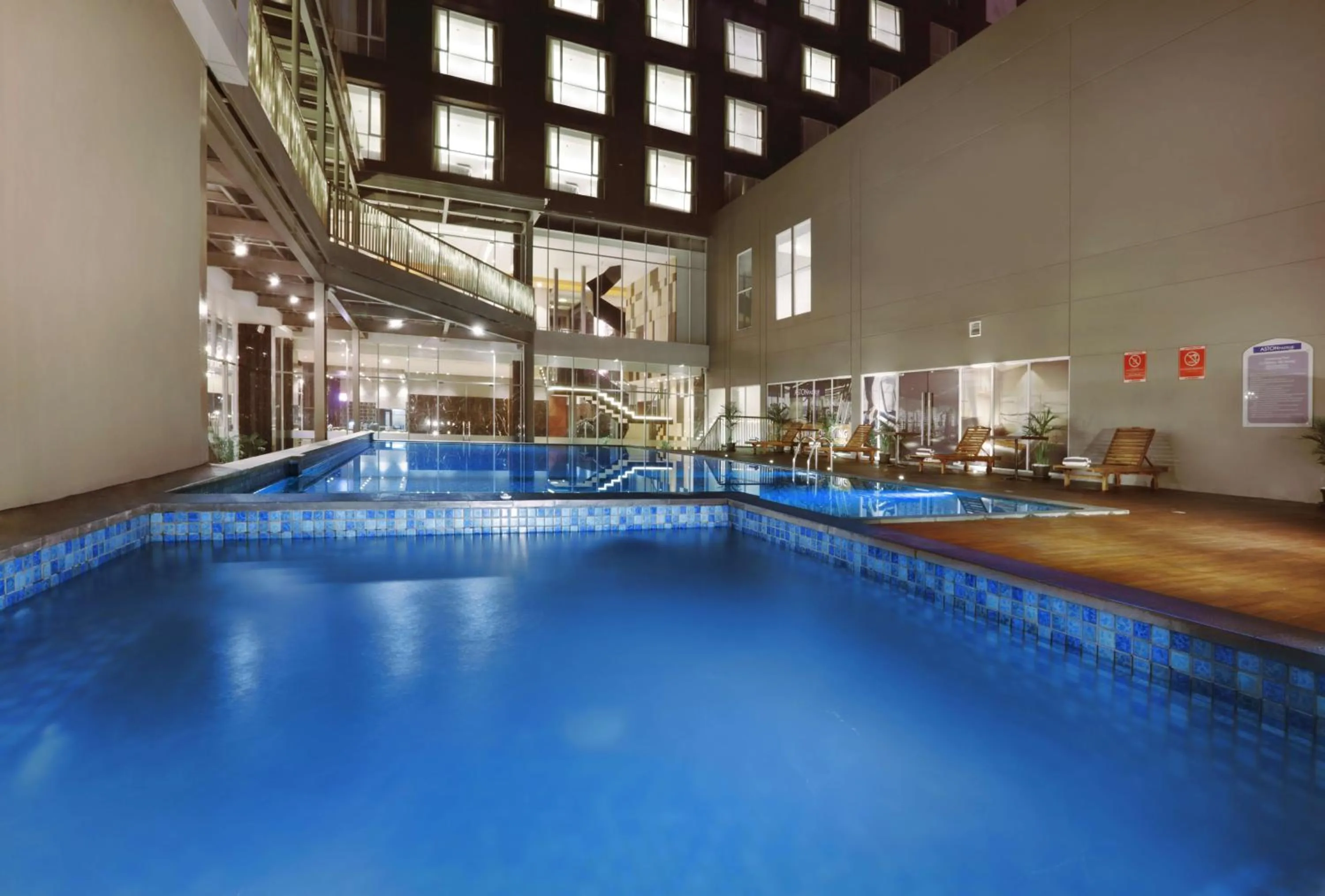 Swimming pool in Aston Pasteur
