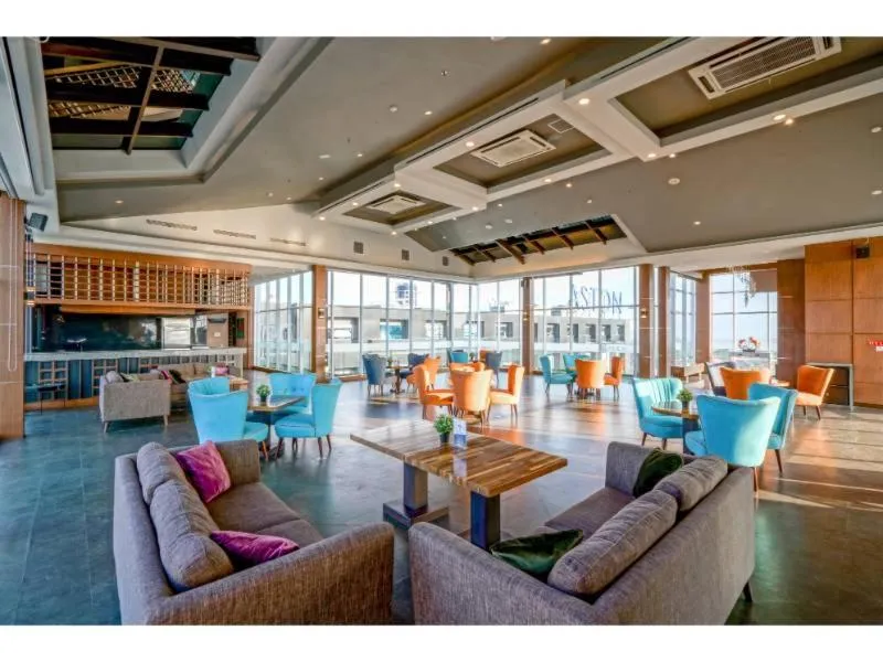 Restaurant/places to eat in Aston Pasteur