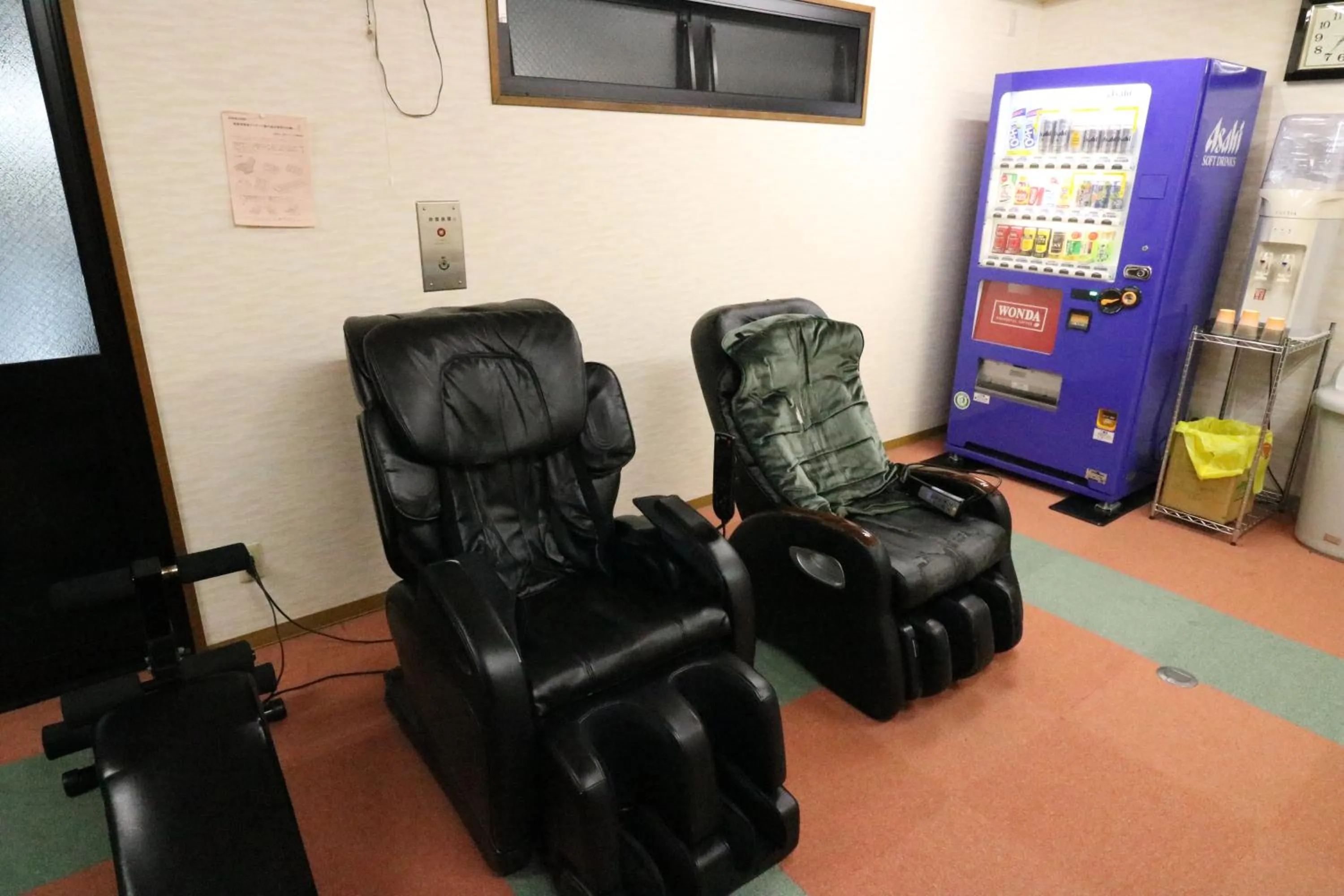 Communal lounge/ TV room in Wakamizusou