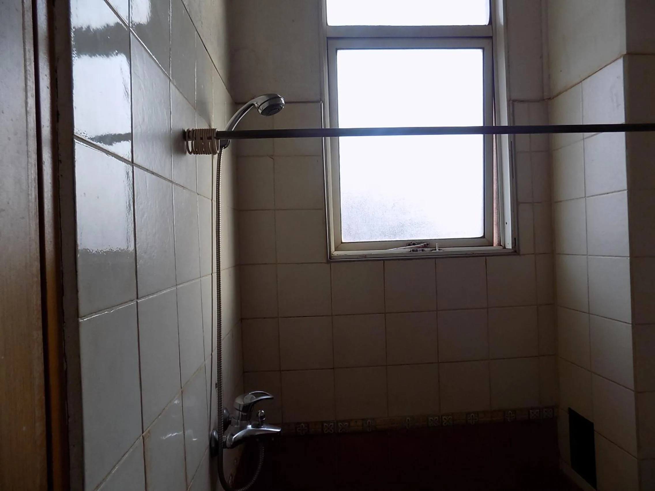 Shower in Aponye Hotel Kampala