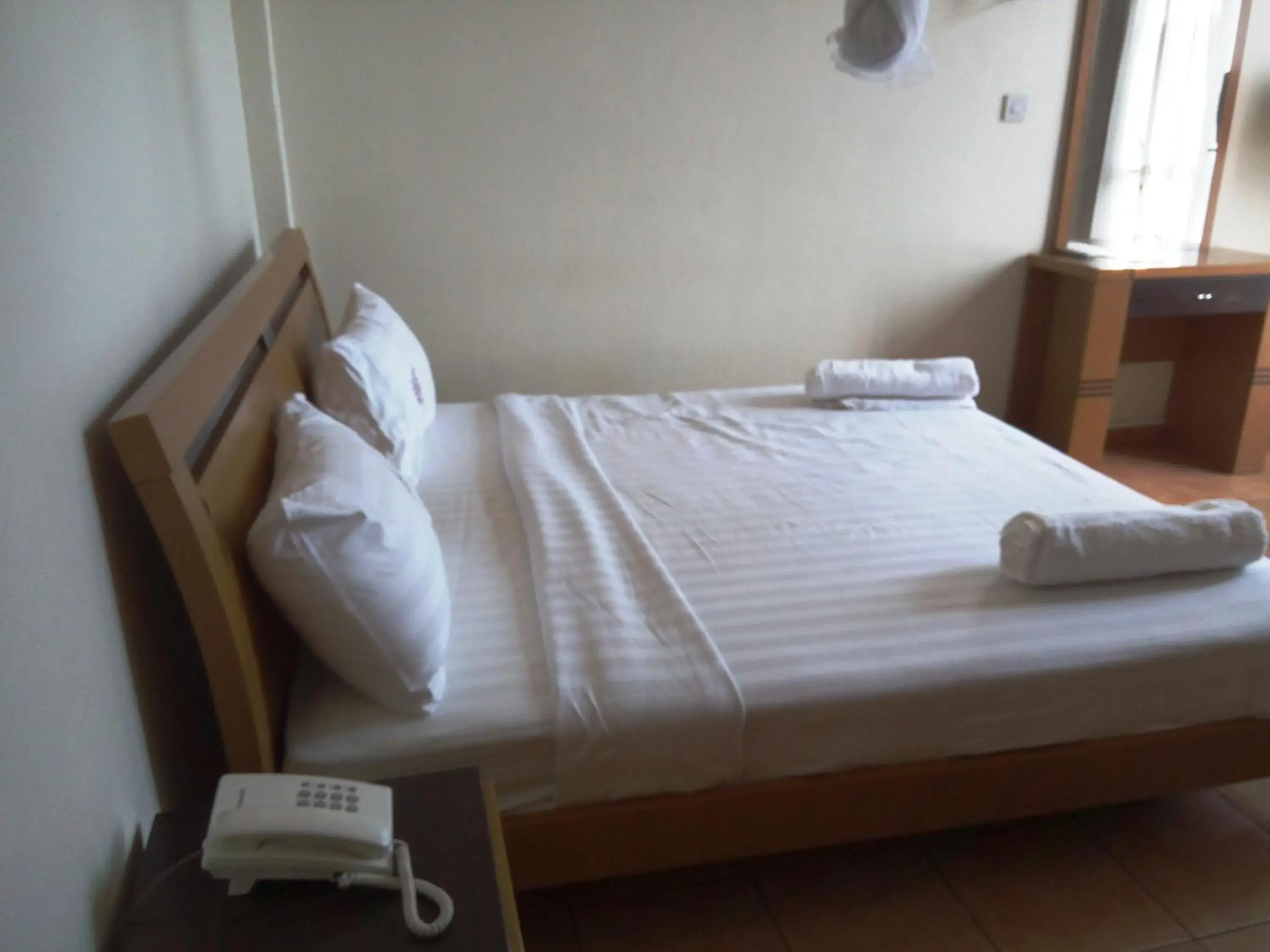 Budget Single Room - single occupancy in Aponye Hotel Kampala Budget Single Room - single occupancy in Aponye Hotel Kampala