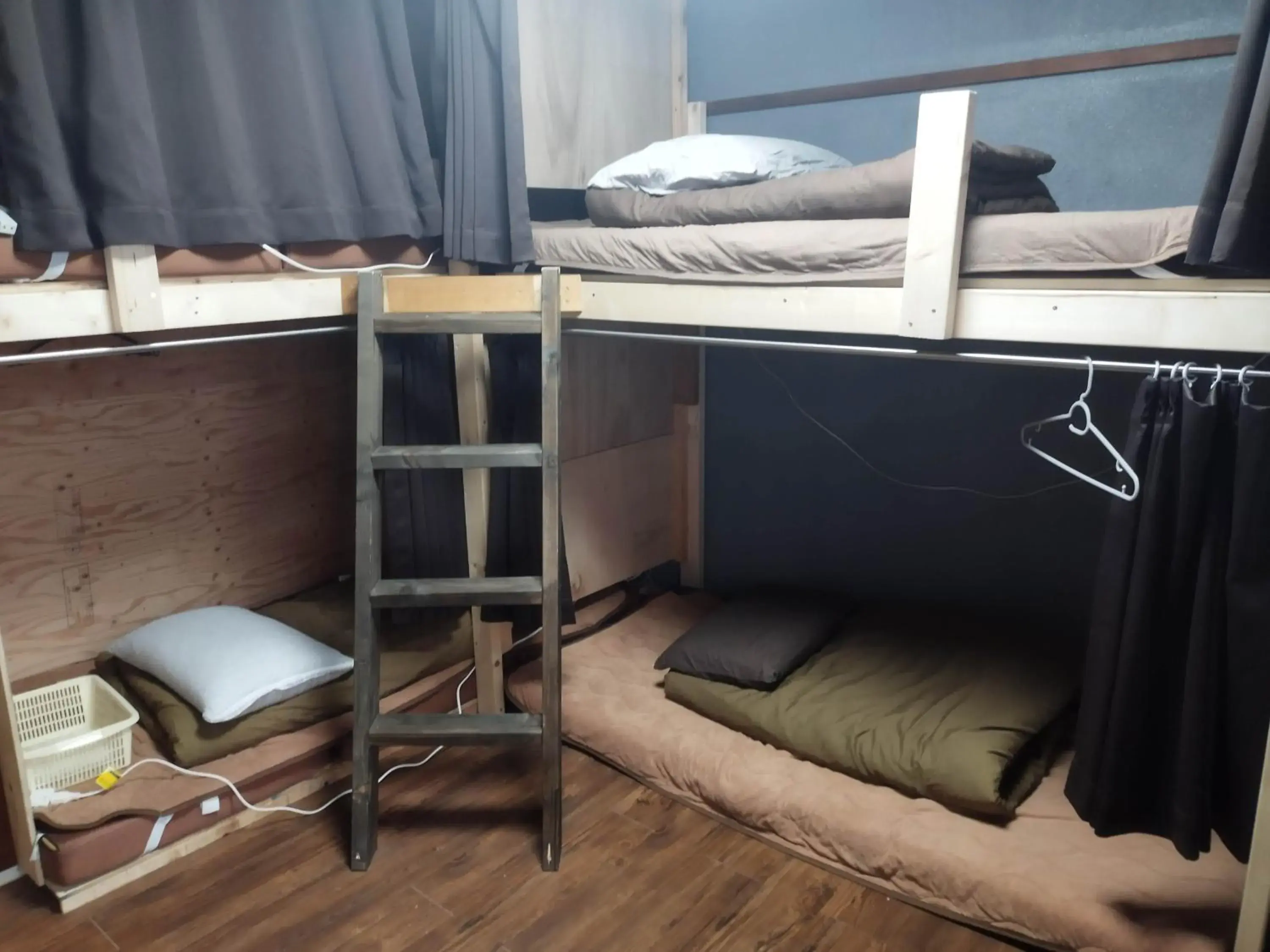 Bed in Takamatsu Guesthouse BJ Station Bed in Takamatsu Guesthouse BJ Station